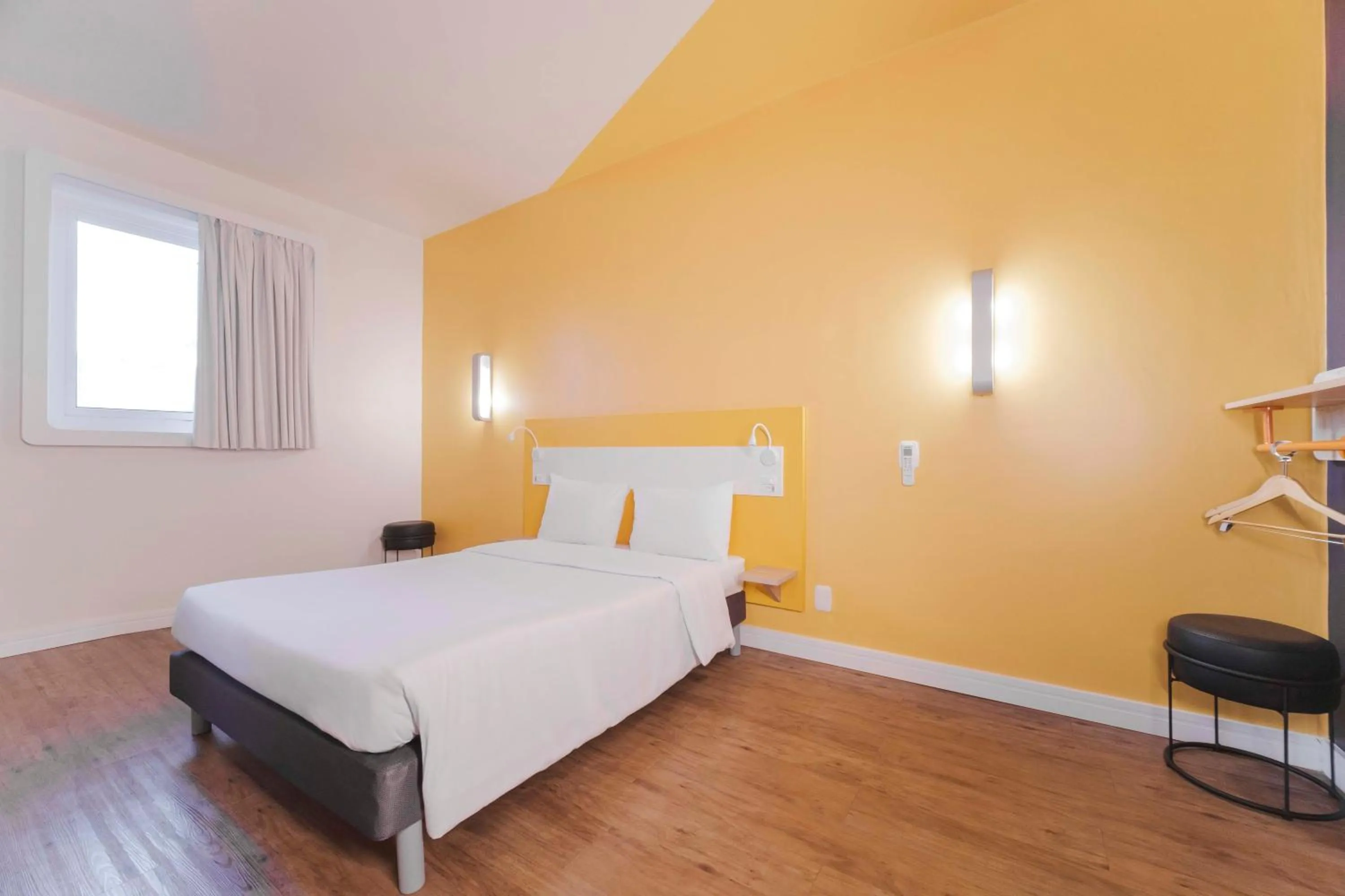 Apartment with Double Bed - Disability Access in Ibis Budget Farroupilha