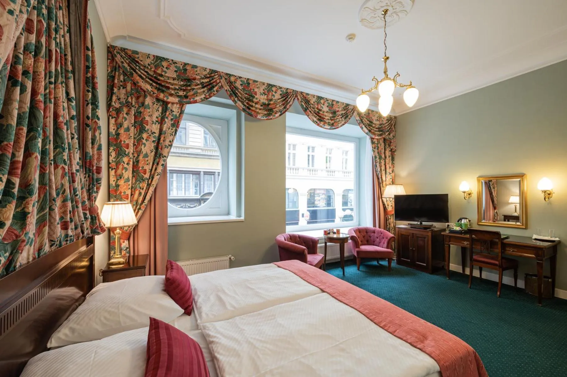 Deluxe Double Room in Hotel Liberty