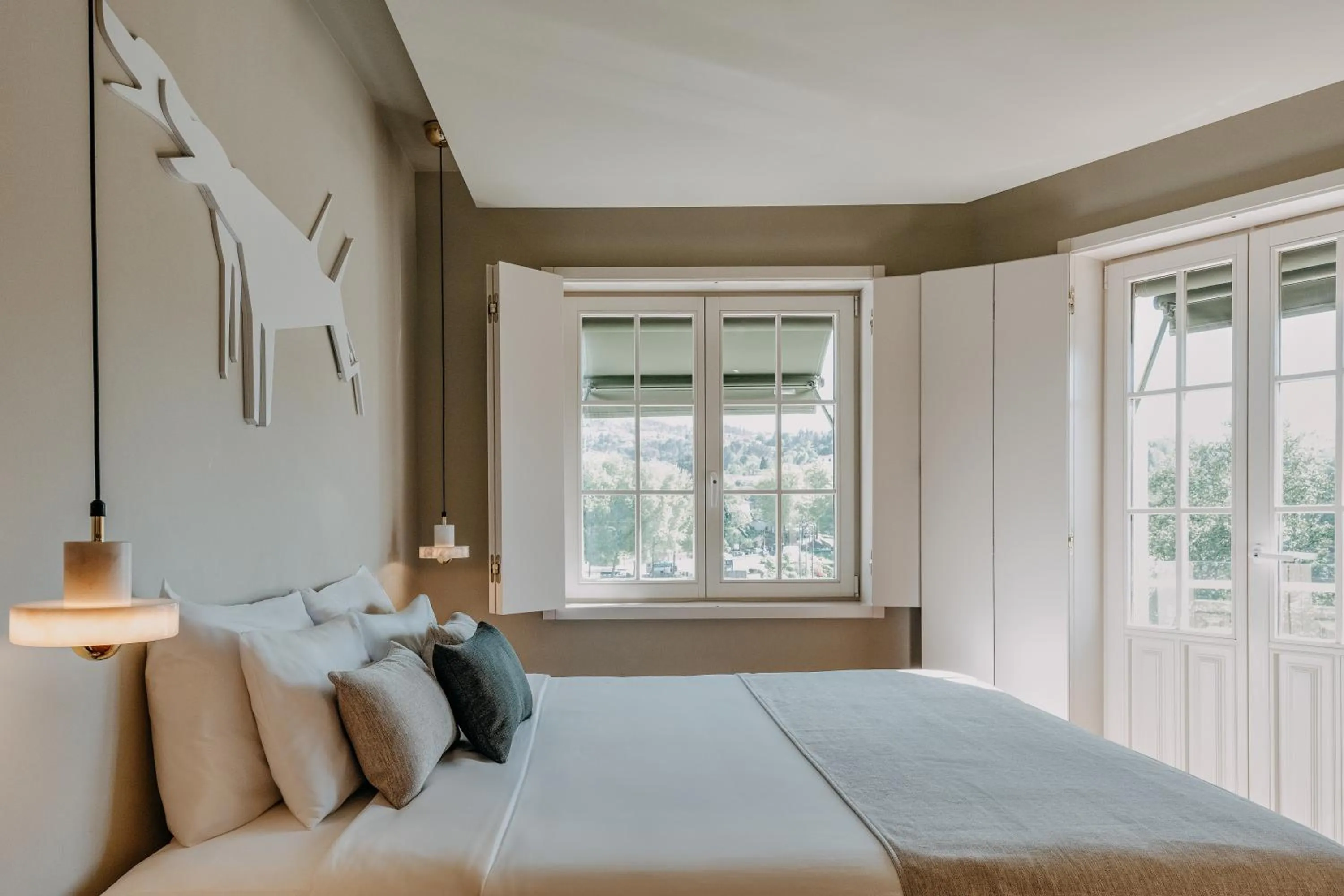 Sereno Double Room with River View in Casa das Lérias