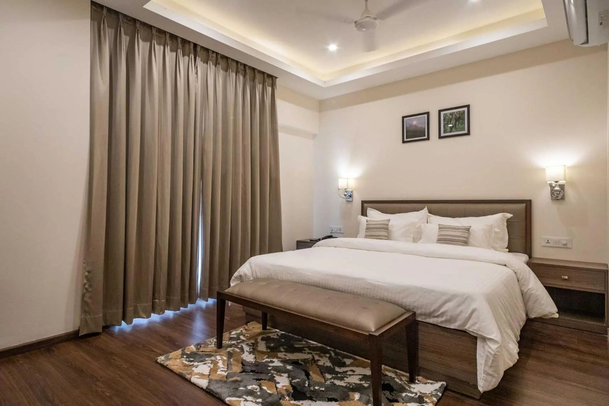 Double Room with Balcony (2 Adults + 1 Child) - single occupancy in Hotel Alaya