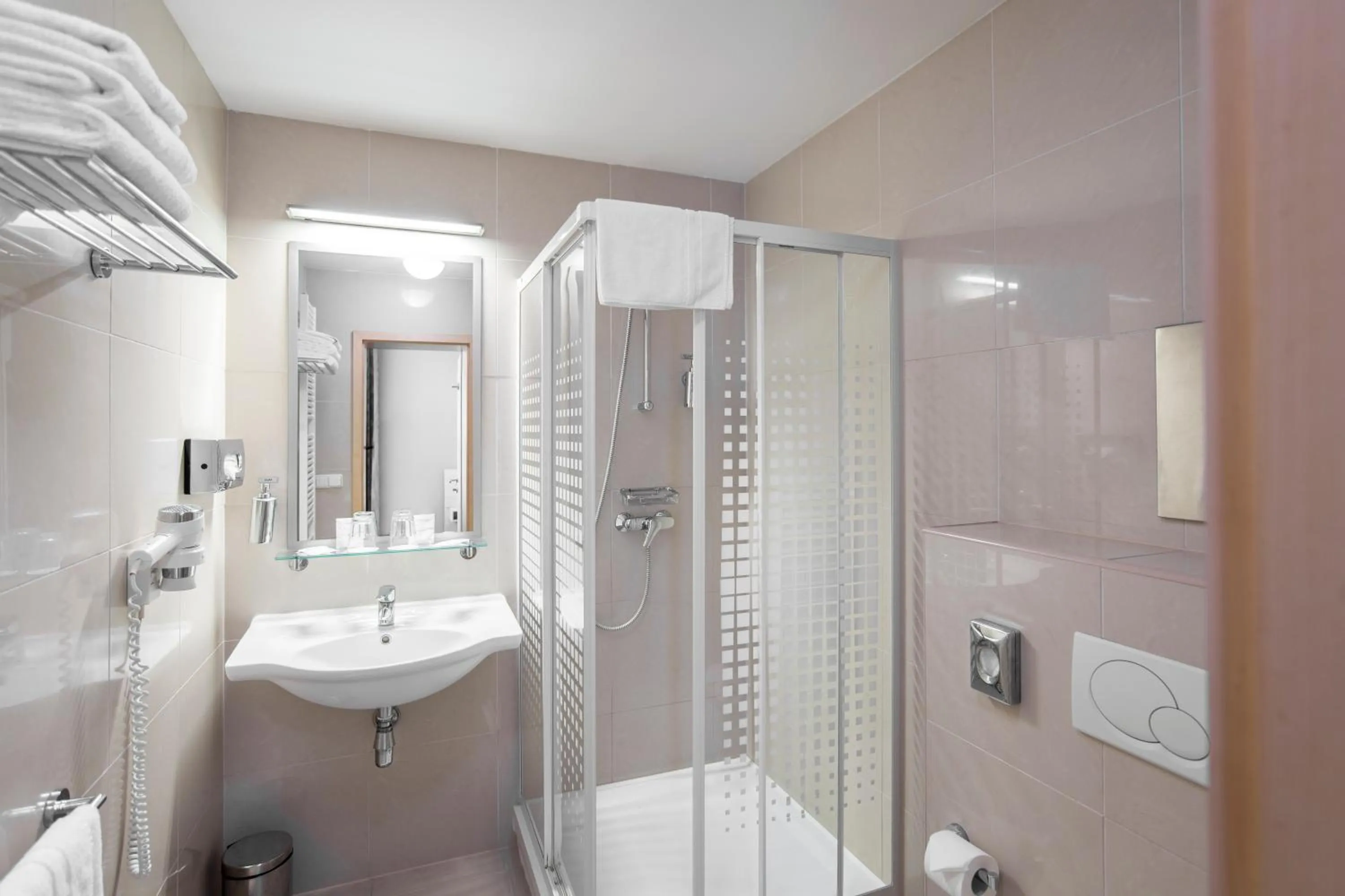 Superior Double Room - Attic in Hotel Páv