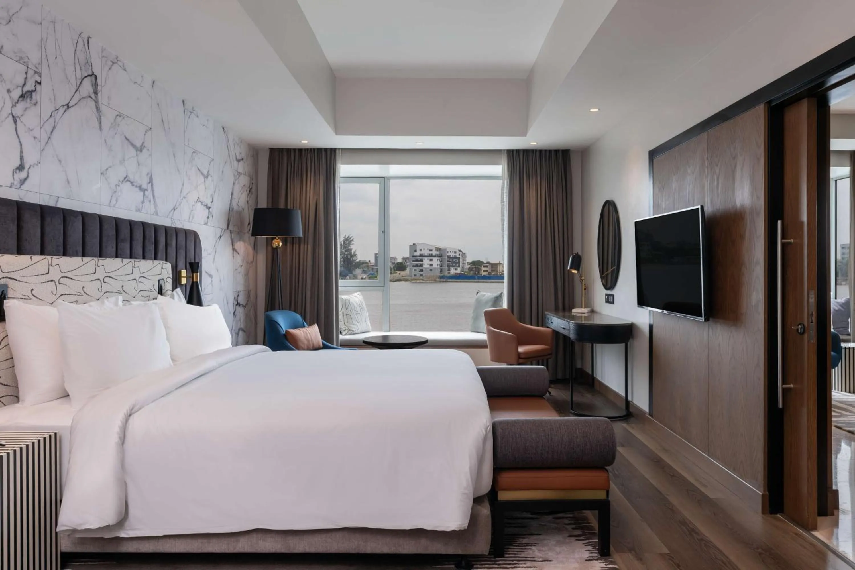 Presidential Suite with Lagoon View and Lounge Access in Radisson Blu Anchorage Hotel