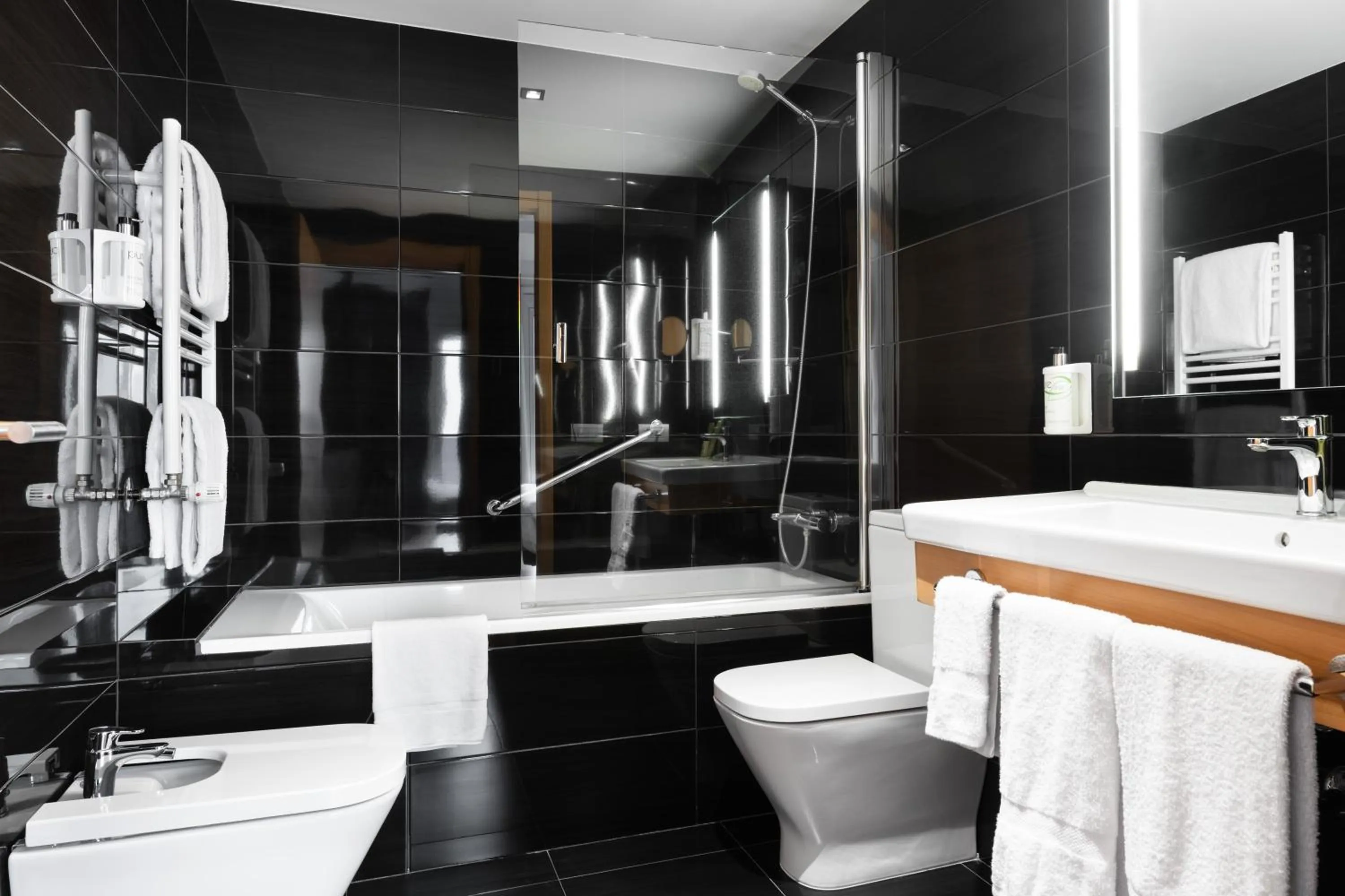 Double or Twin Room with External Views in Eurostars Blue Coruña