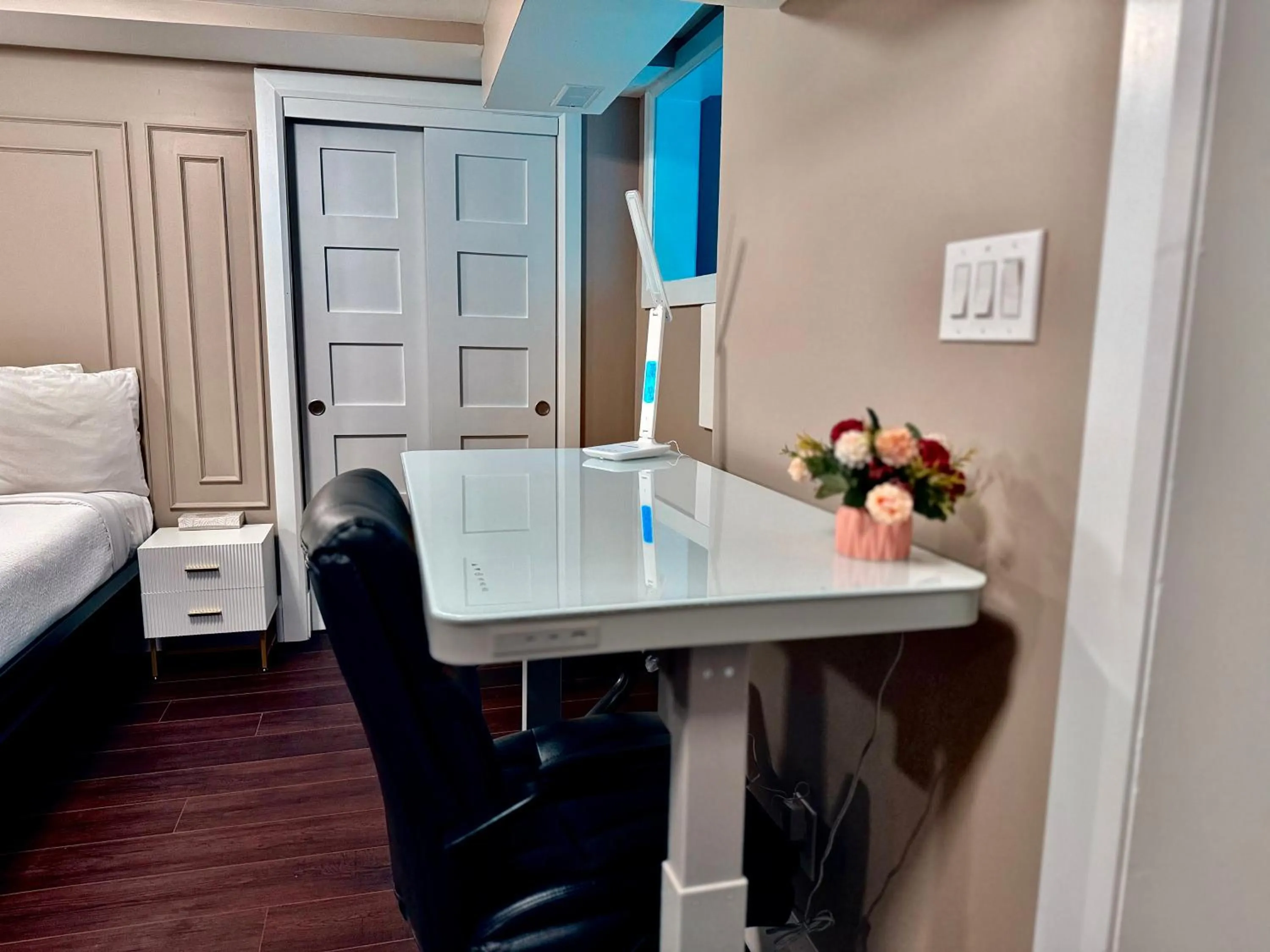 Studio Apartment in Royal Oak Inn