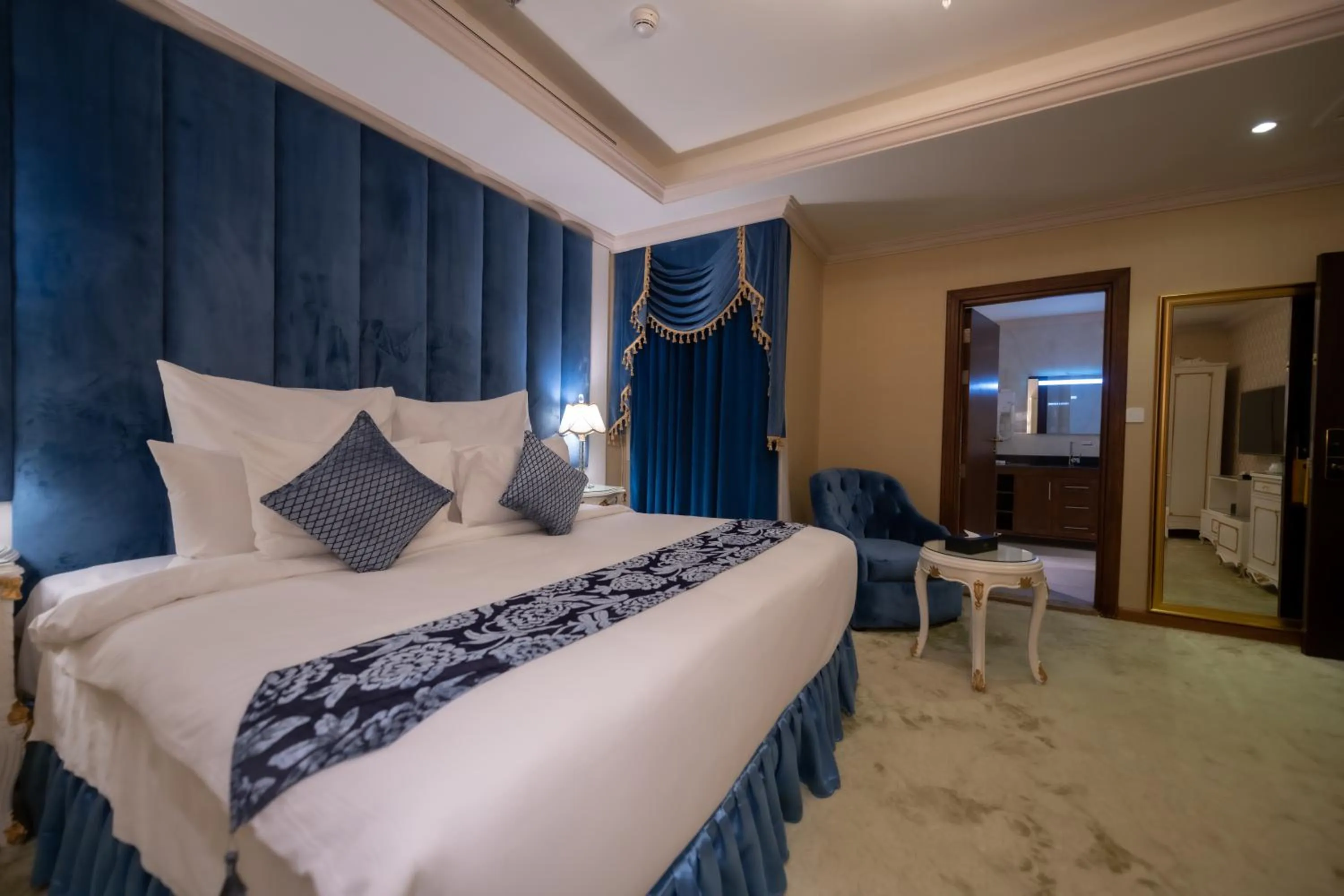 Standard King Room in WA Hotel