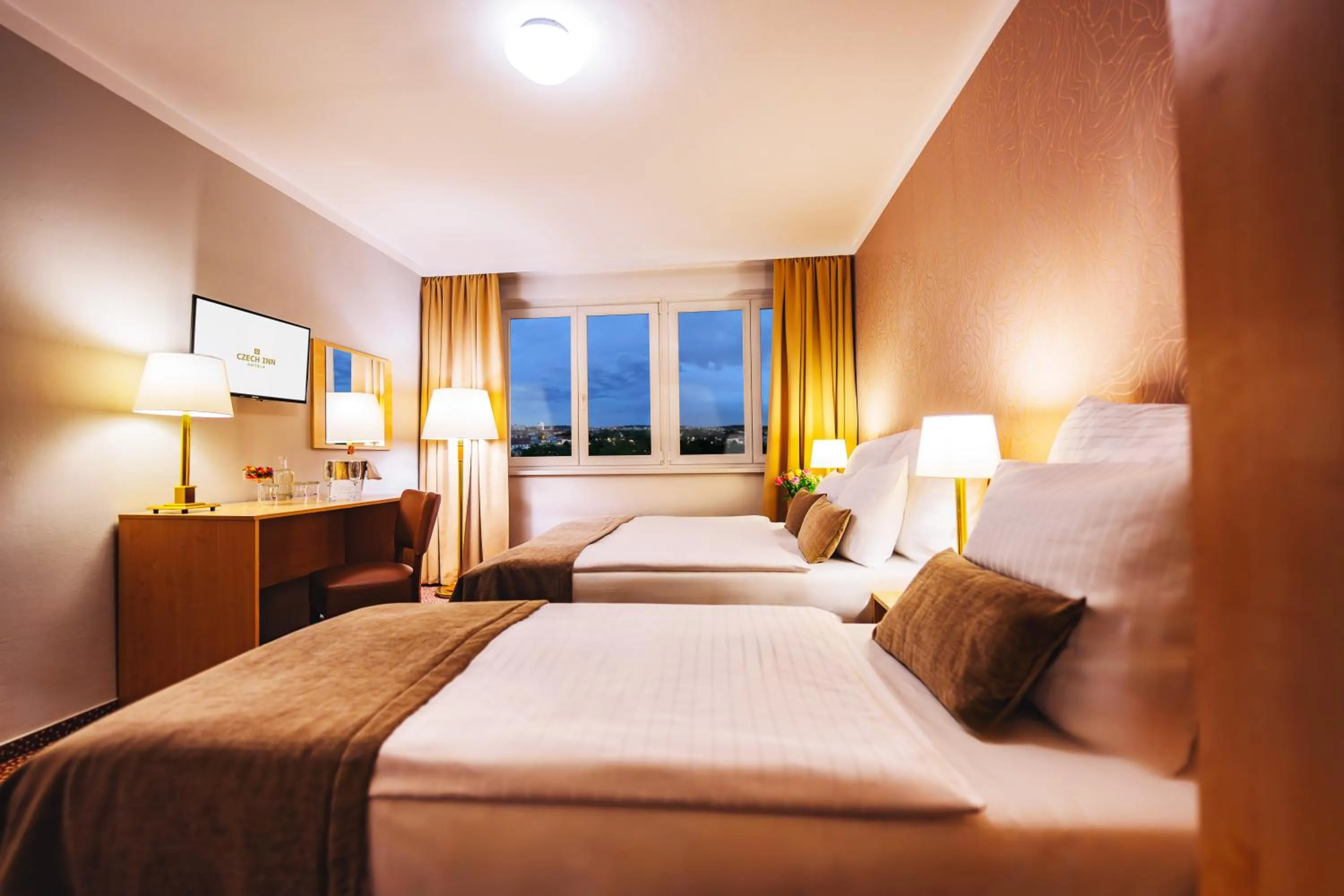 Triple Room in Charles Central