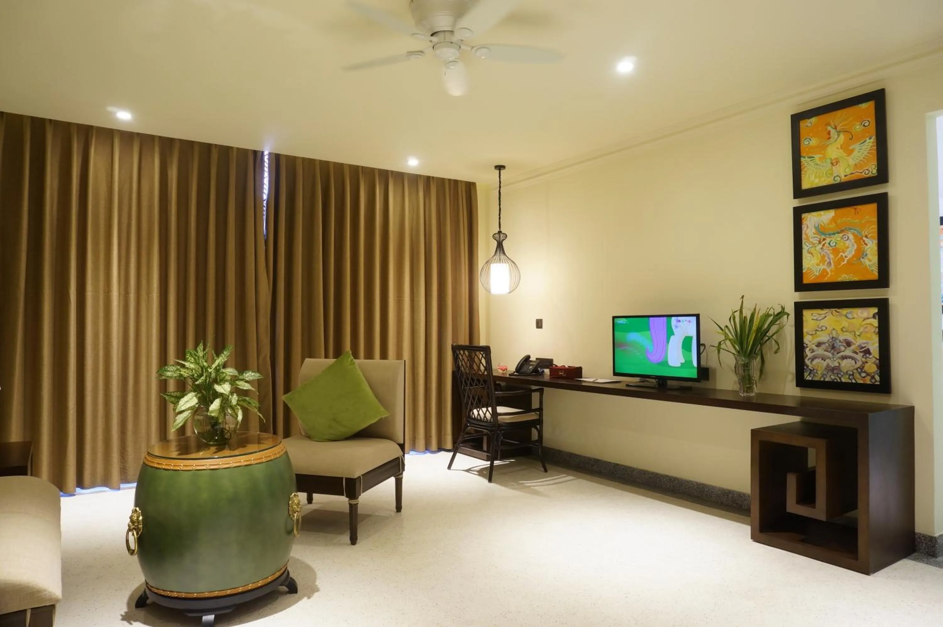 Suite in Villa Hue Hotel