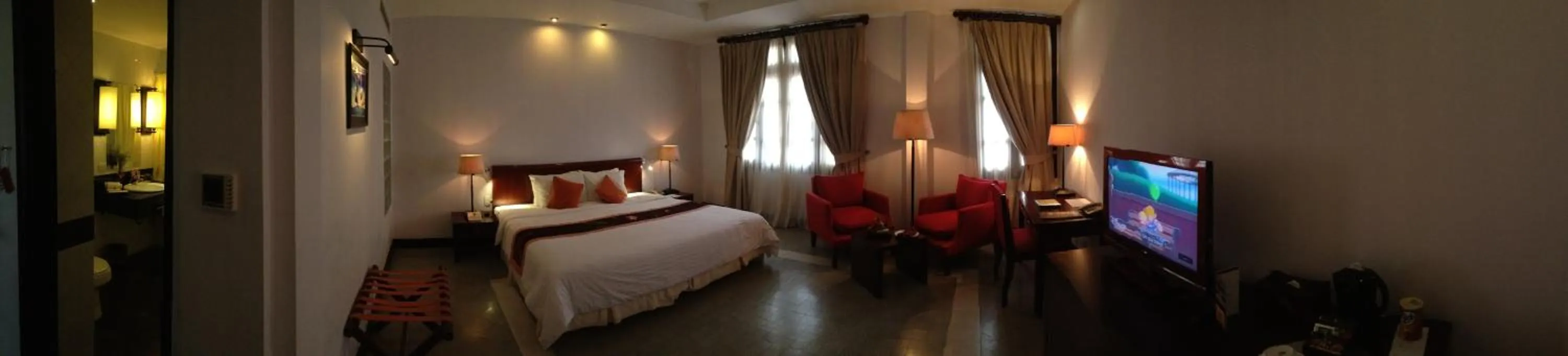 Deluxe Double Room in Villa Hue Hotel