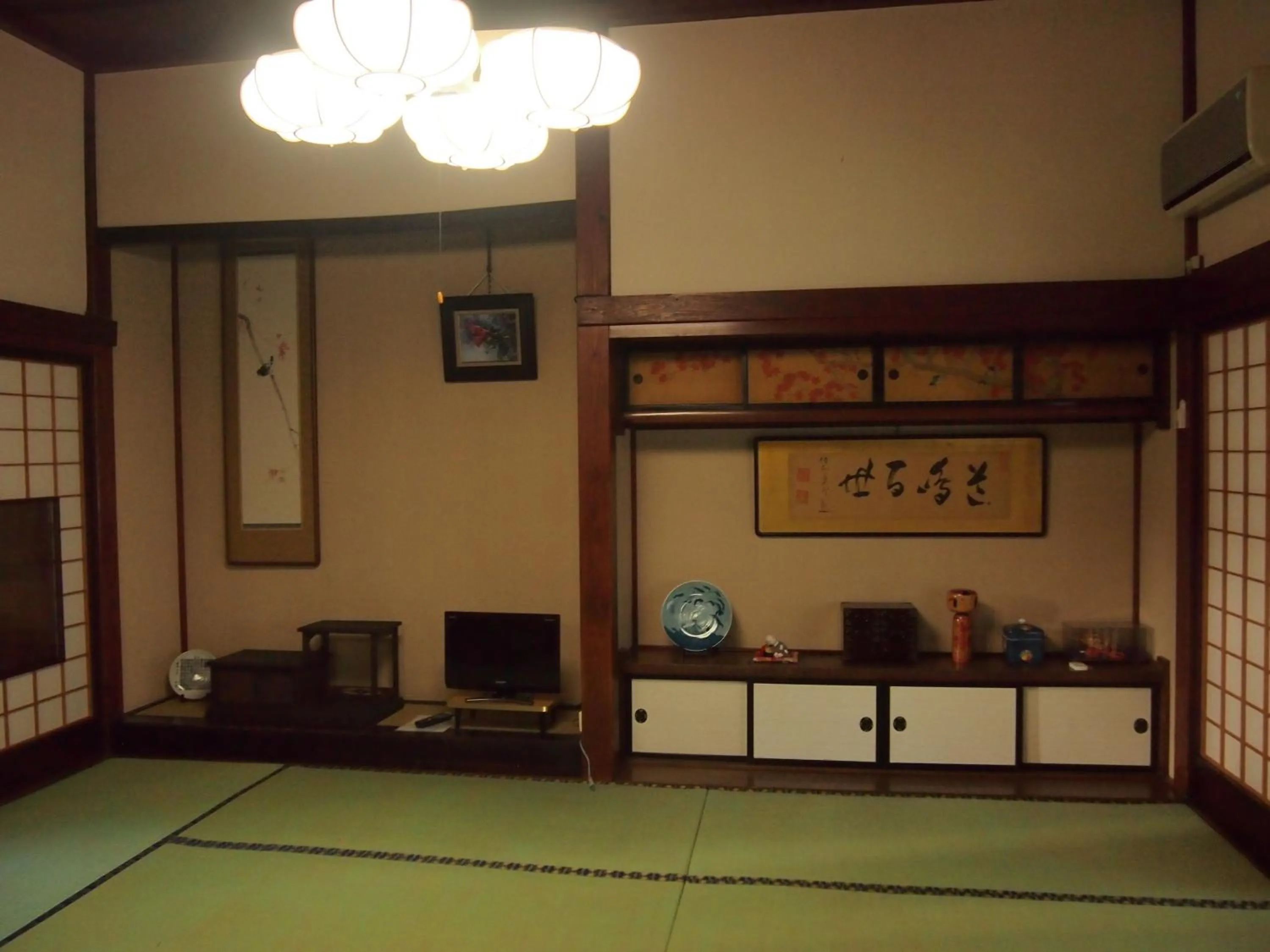 Japanese-Style Room with Shared Bathroom - single occupancy in Hagurokan