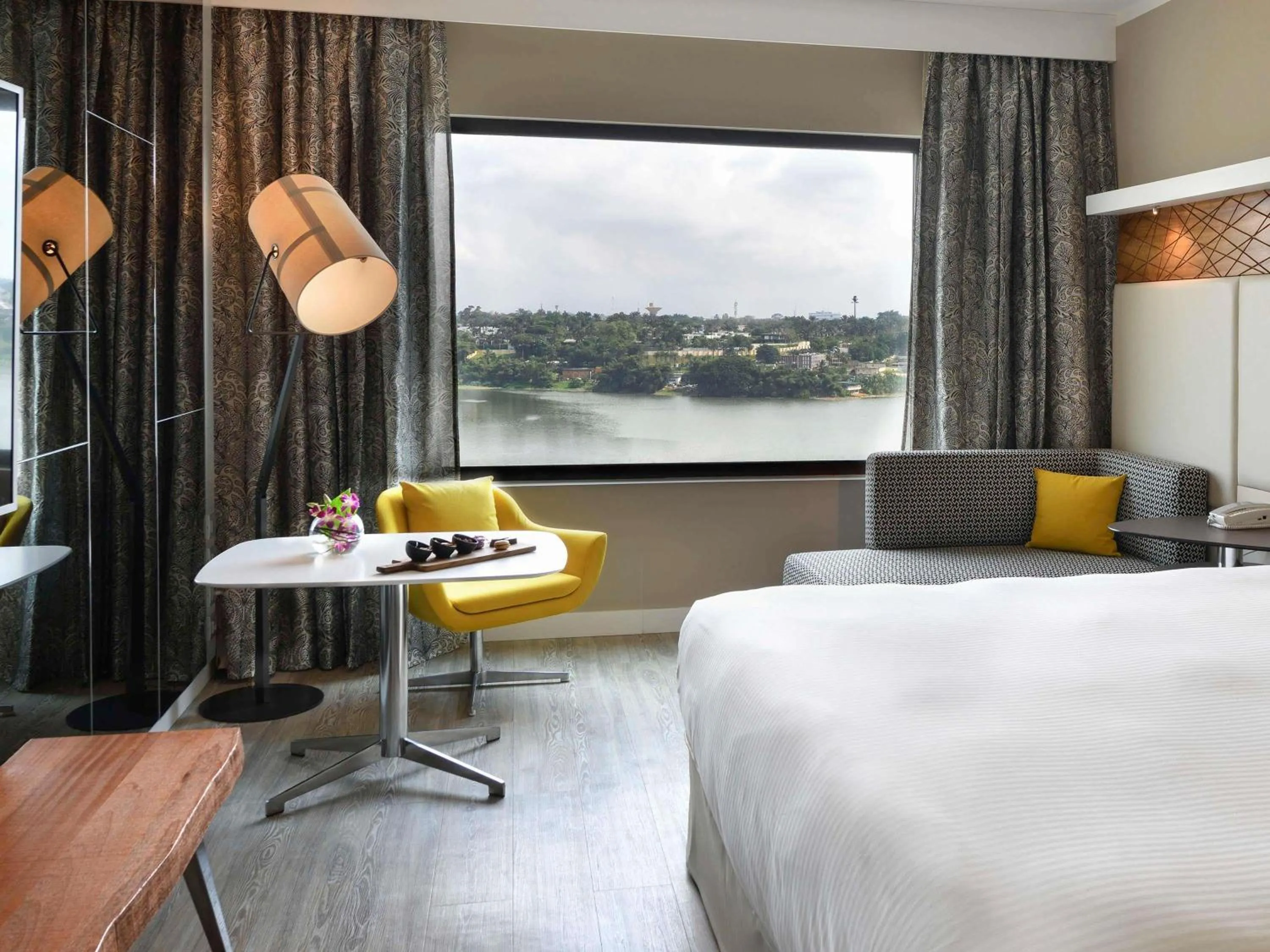 Superior Twin Room with City View in Pullman Abidjan