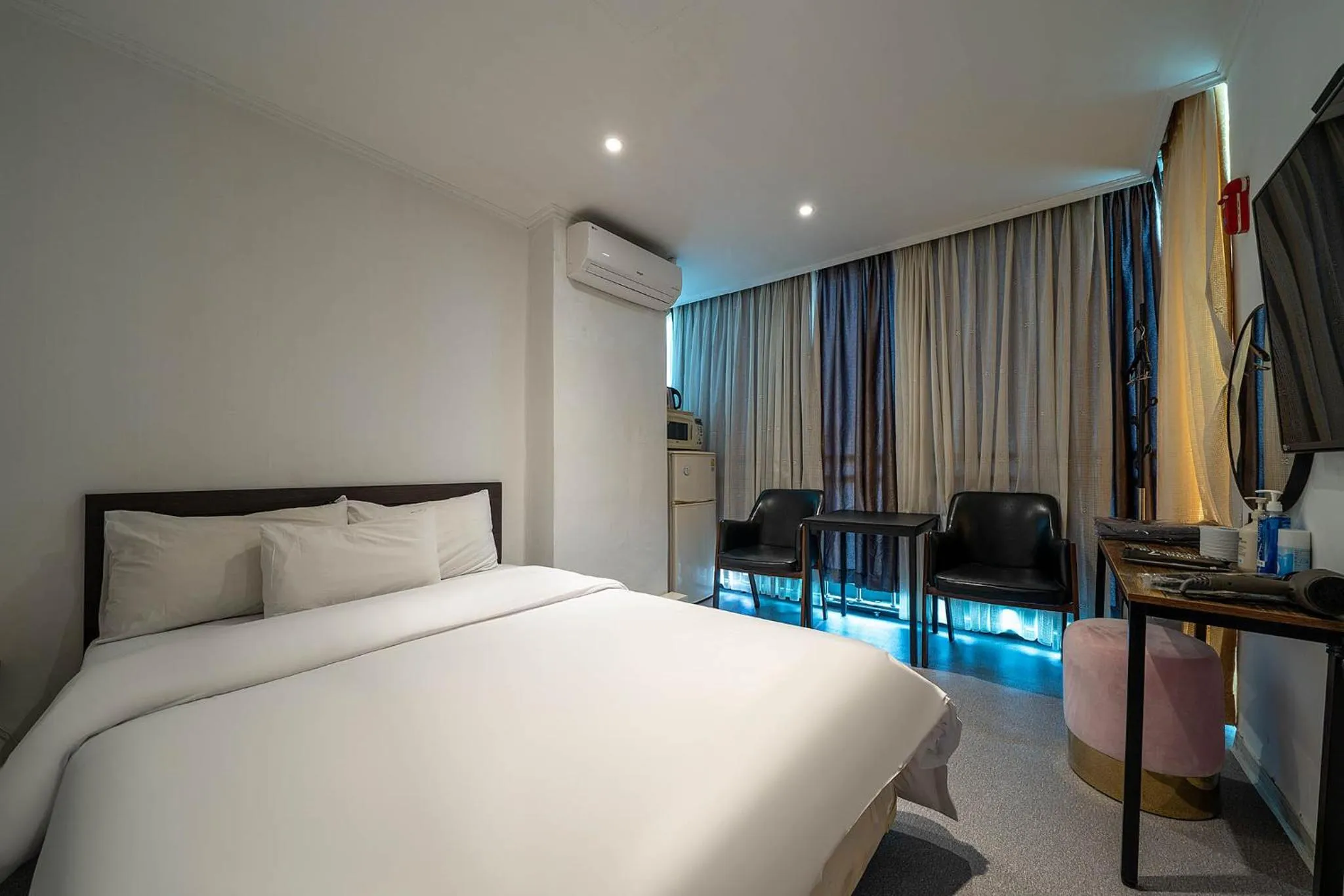 Double Room in Pacific7 Hotel