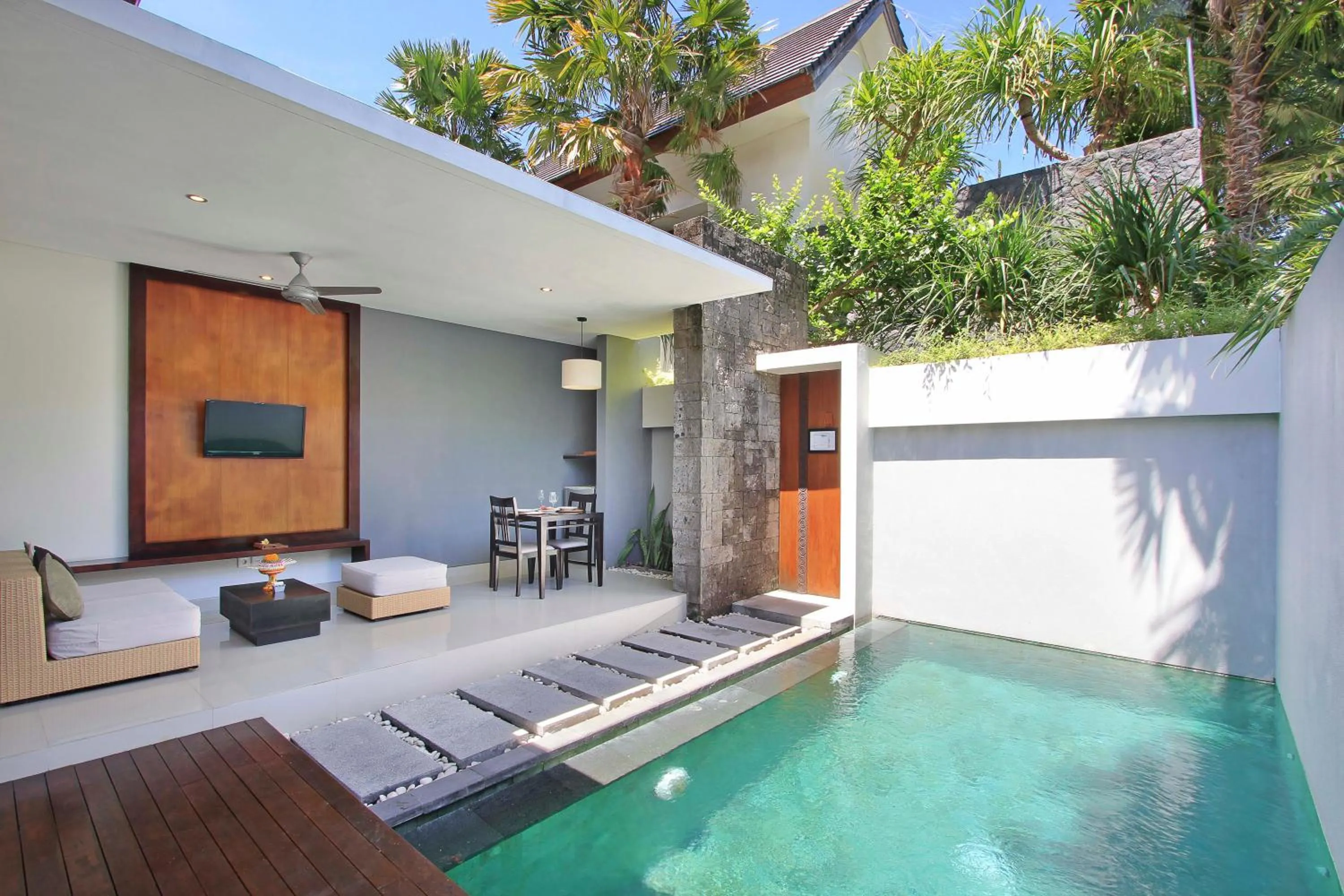 Free Airport Pick Up at One-Bedroom Pool Villa in Samaja Villas Seminyak