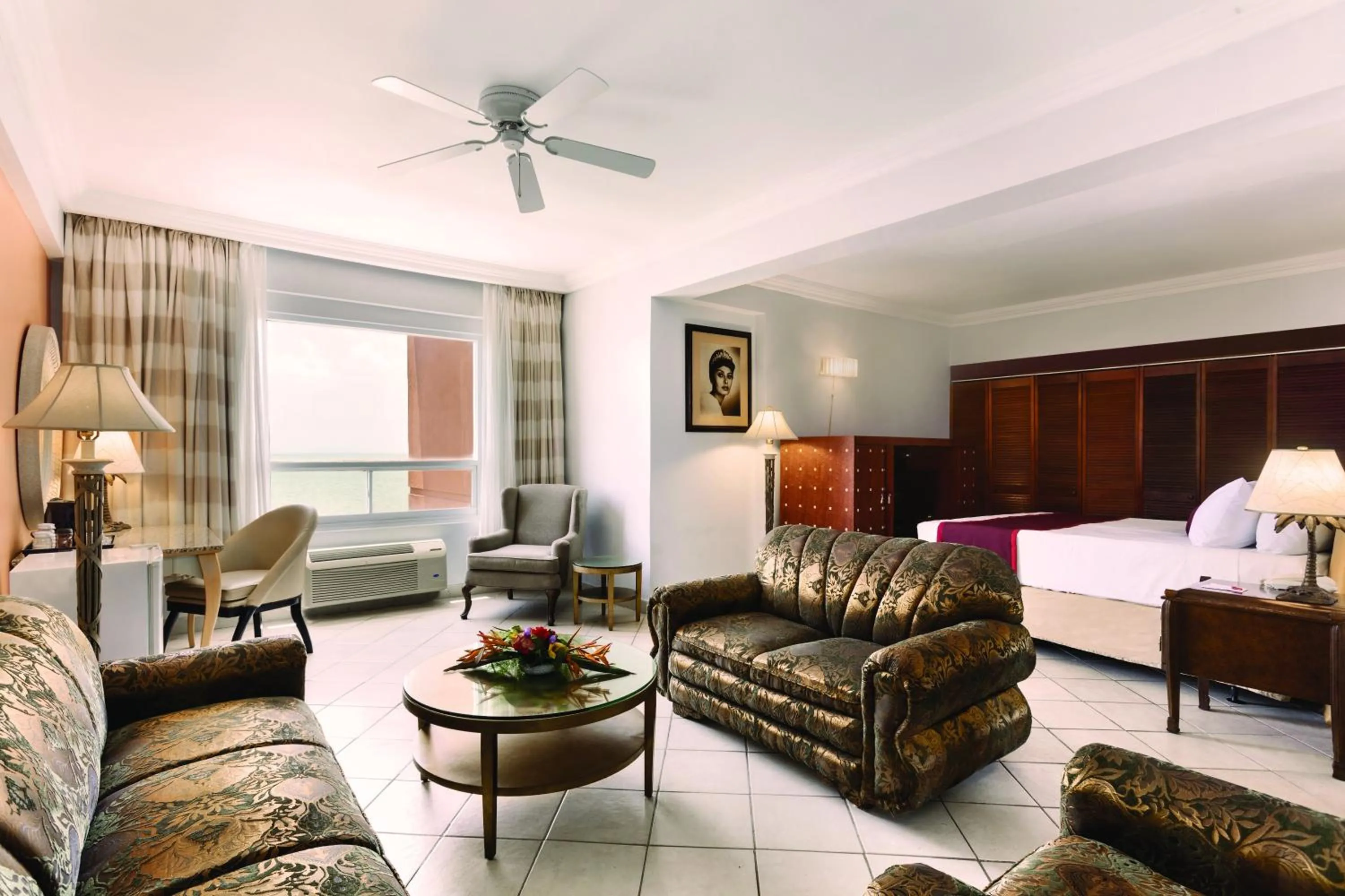 King Studio Suite - Non-Smoking in Ramada by Wyndham Princess Belize City