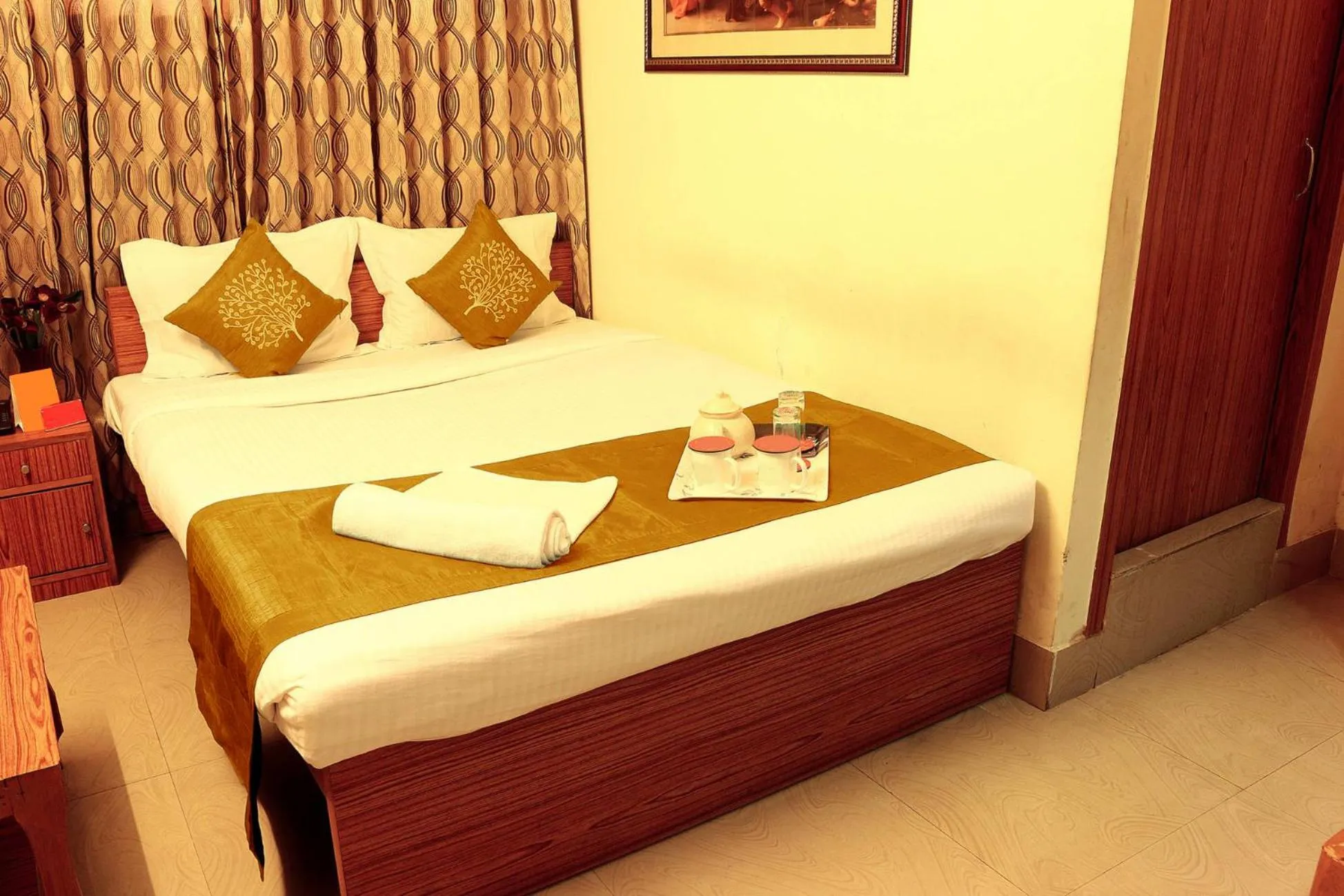 Deluxe Room - single occupancy in Shila International