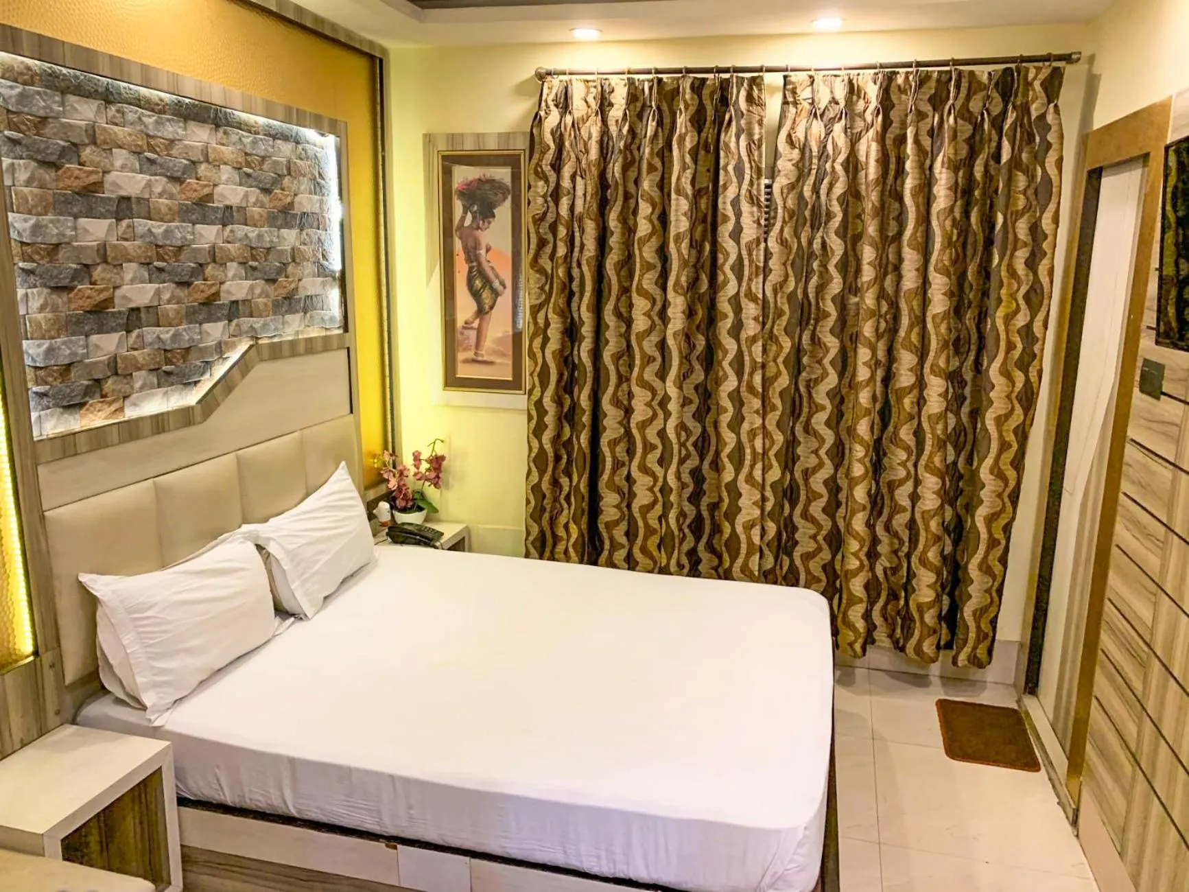 Standard Double Room - single occupancy in Shila International