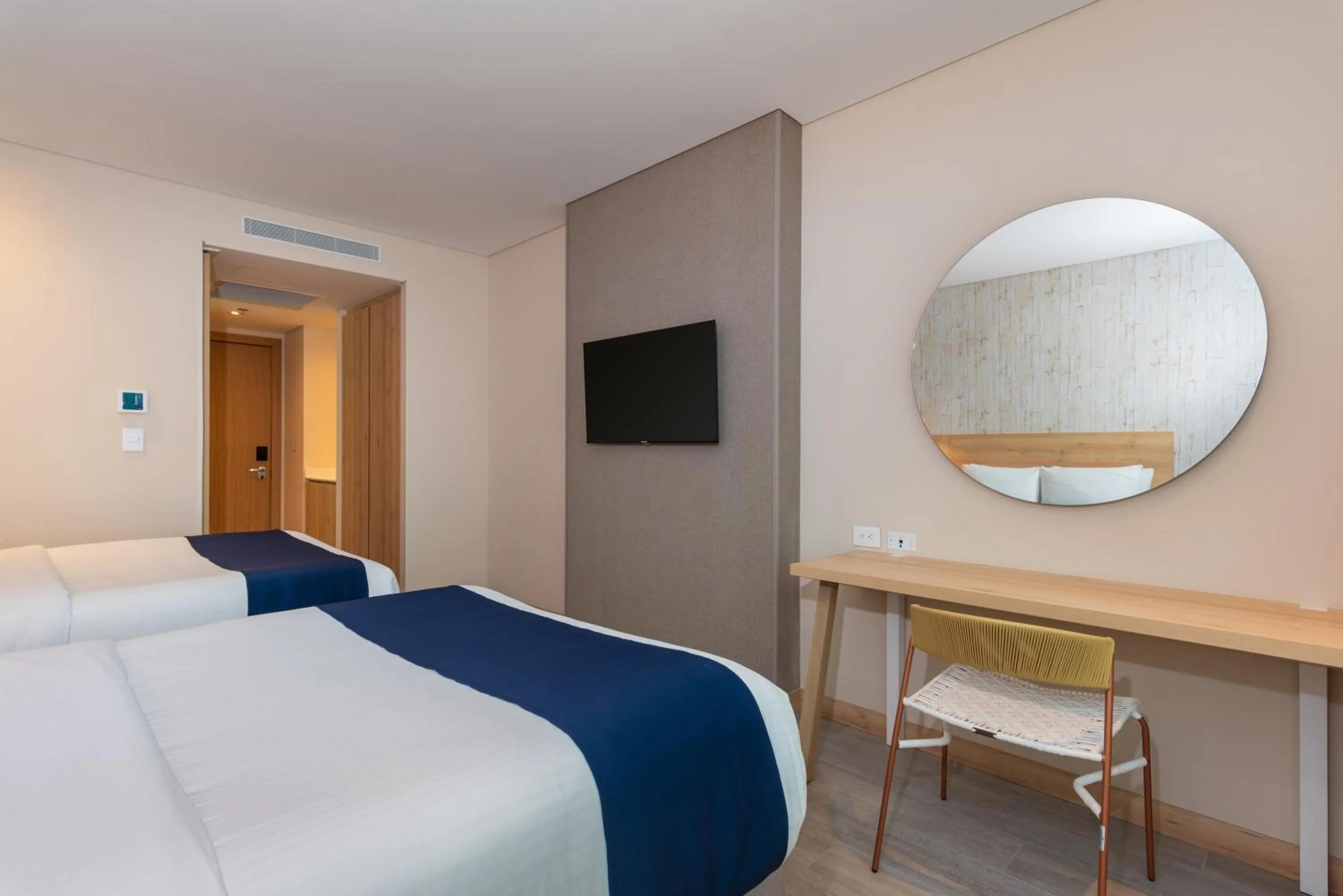 Superior Twin Room in Aquamare Hotel