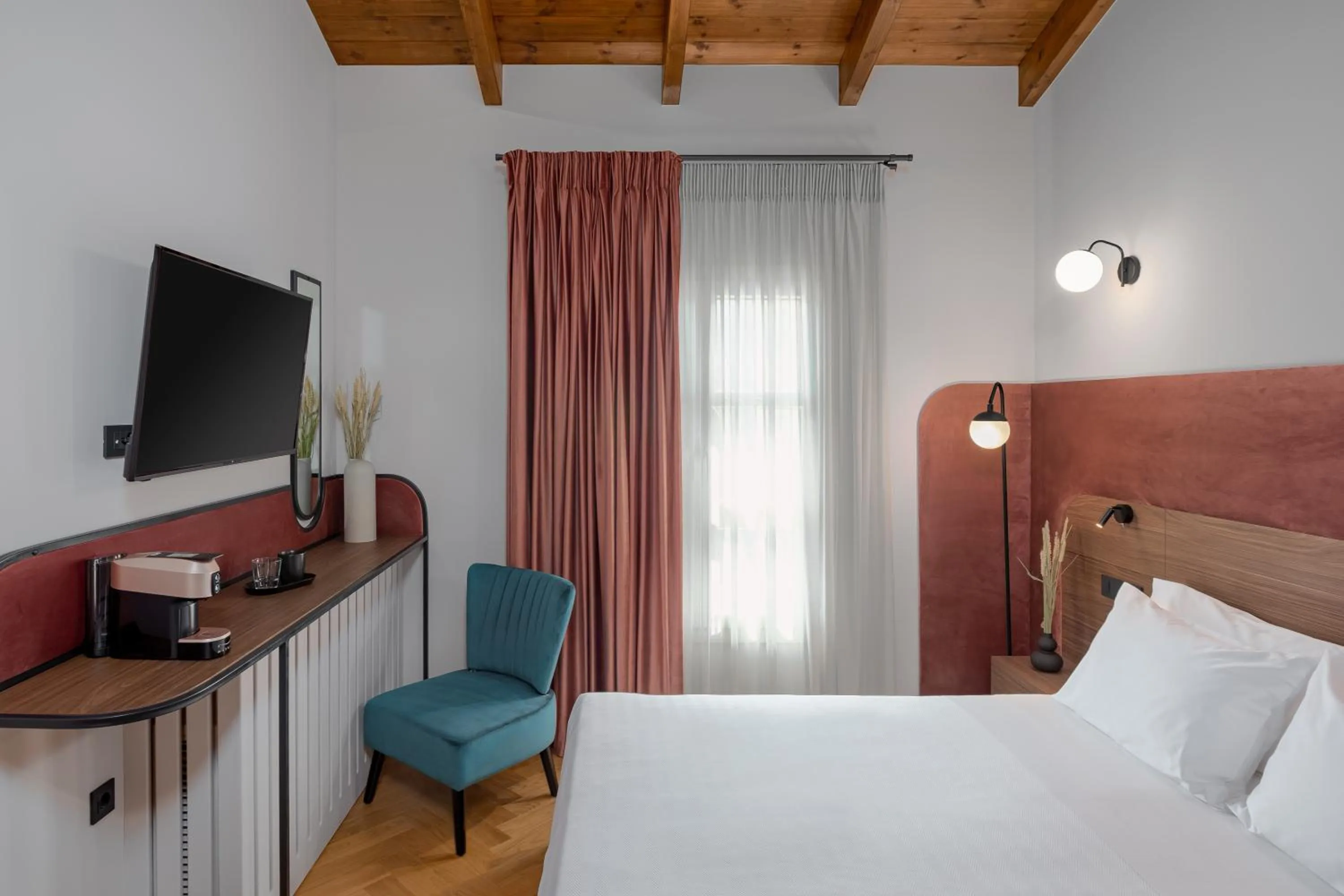 Deluxe Suite in NAIADES the residence ioannina castle