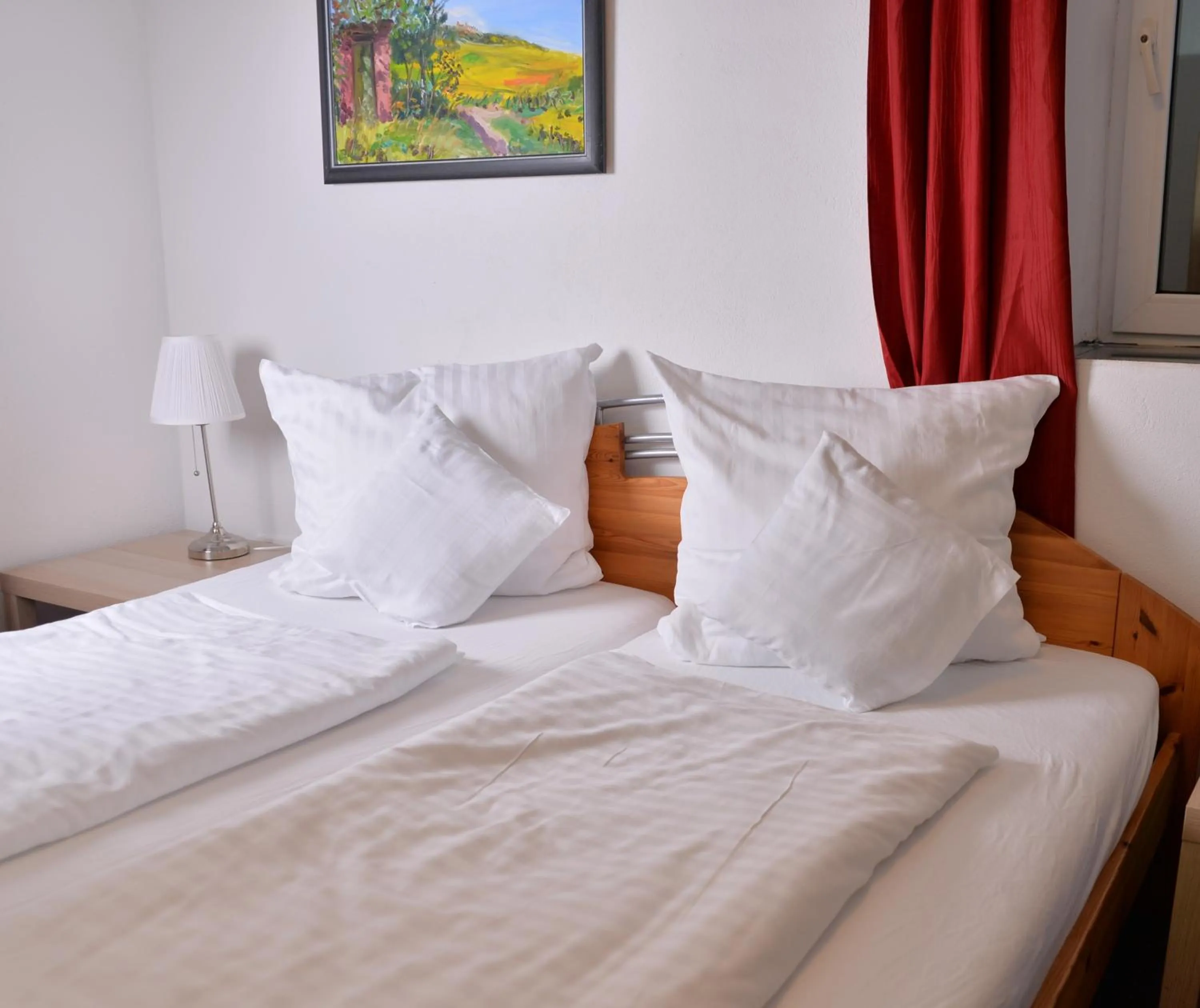 Double Room with Garden View in Airportgästehaus Bremen