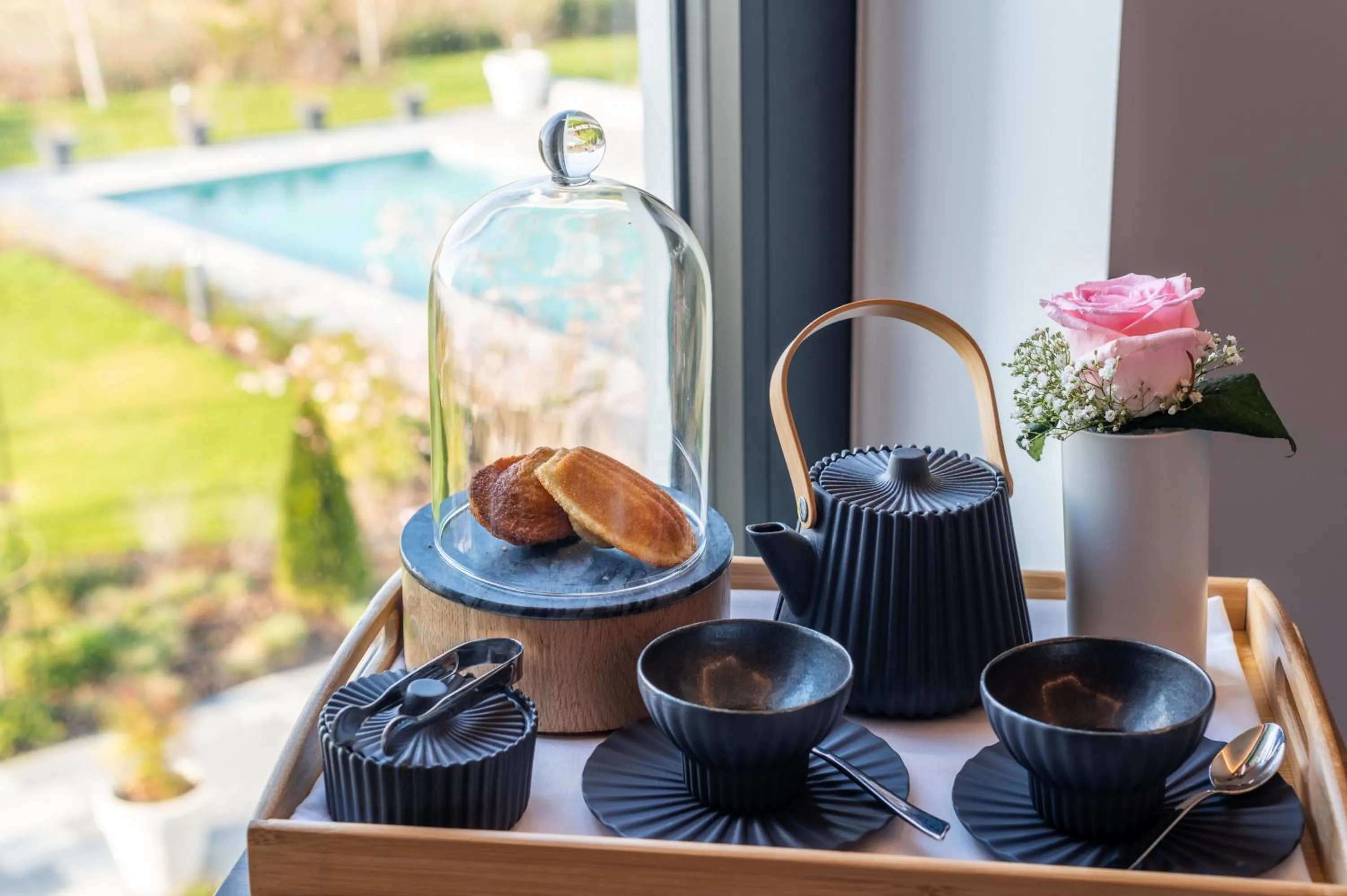 Deluxe Double Room in Hotel Dali Val d'Europe, Tapestry Collection by Hilton