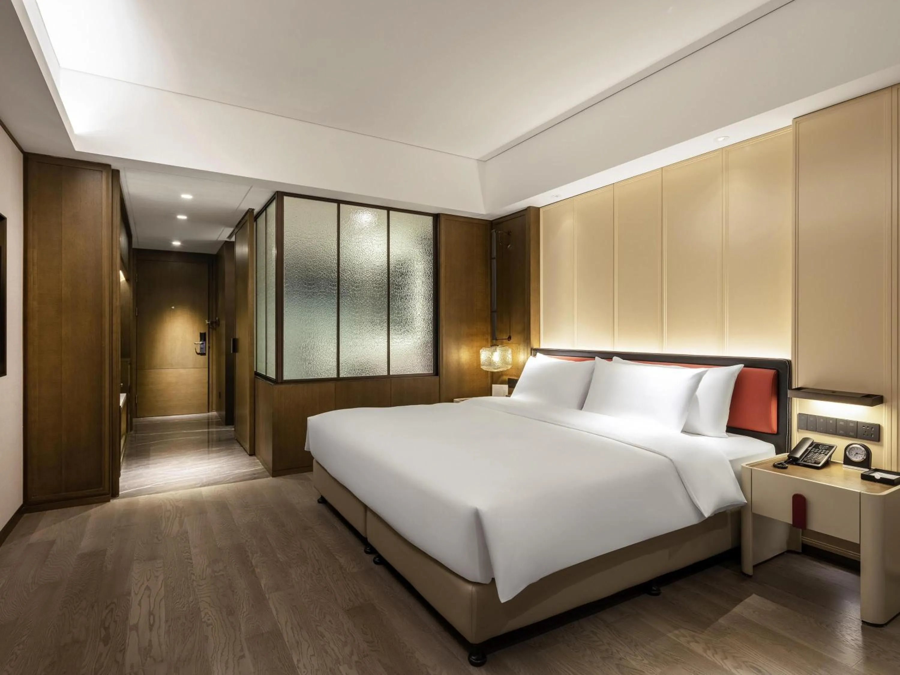 Premier King Room in Swissôtel Shenyang