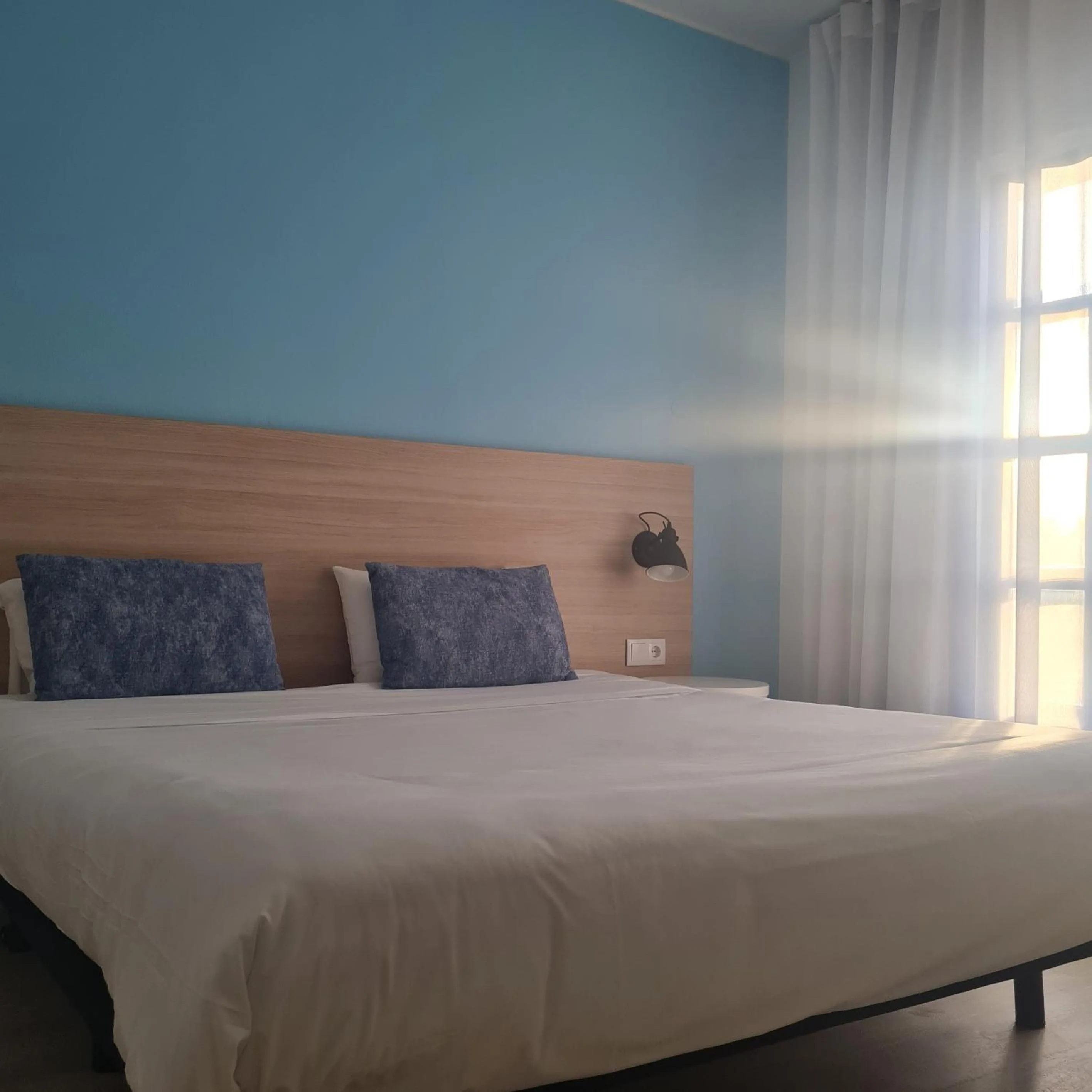 Double or Twin Room with Pool View in Flag Hotel Santarém
