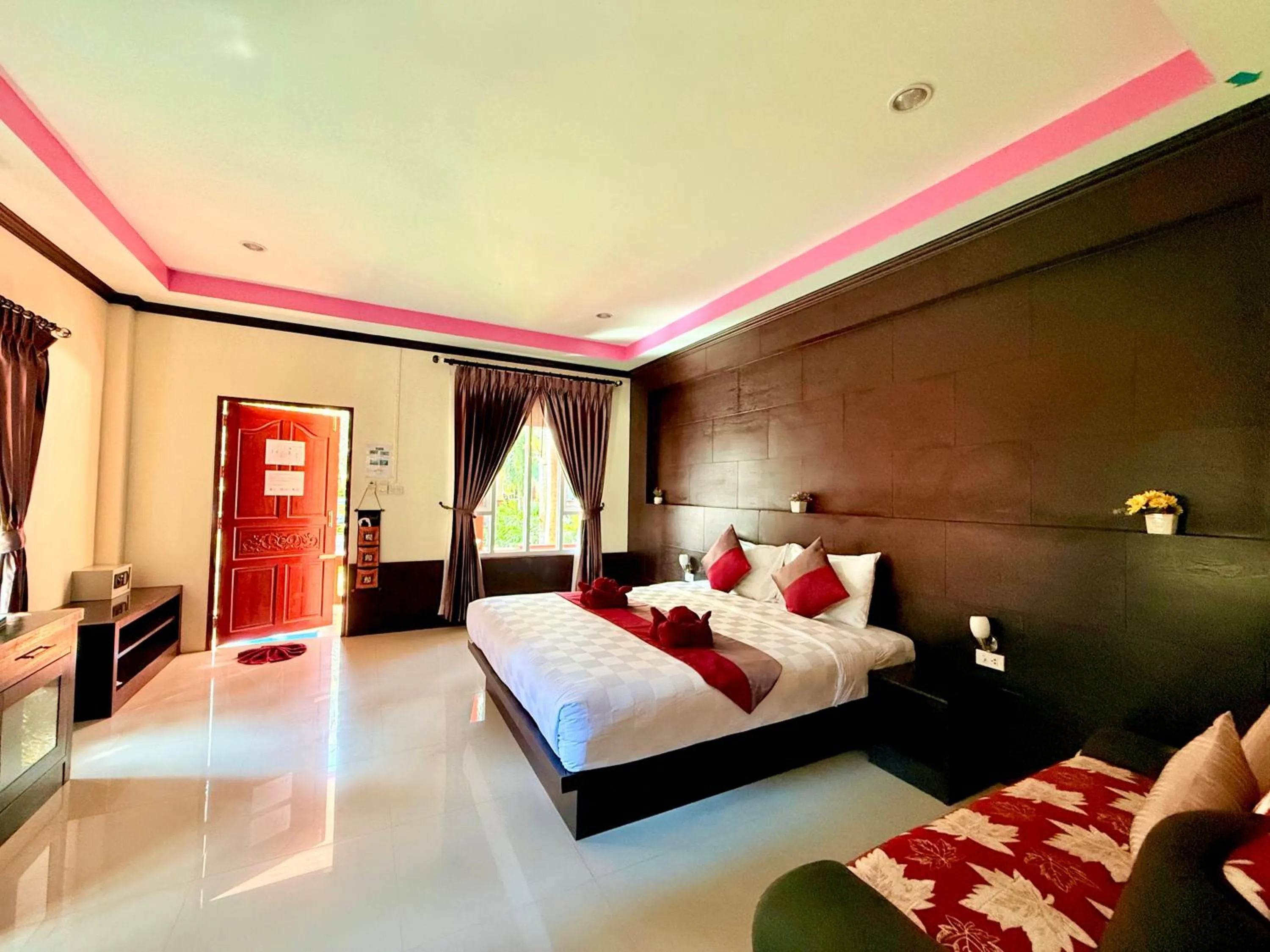 Deluxe Double Bungalow with Garden View  in Peaceful Resort , Long Beach - Koh Lanta