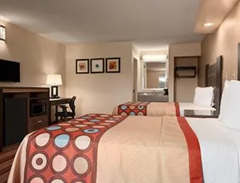 Deluxe Business Double Room with Two Double Beds - Non-Smoking  in Super 8 by Wyndham Rahway/Newark