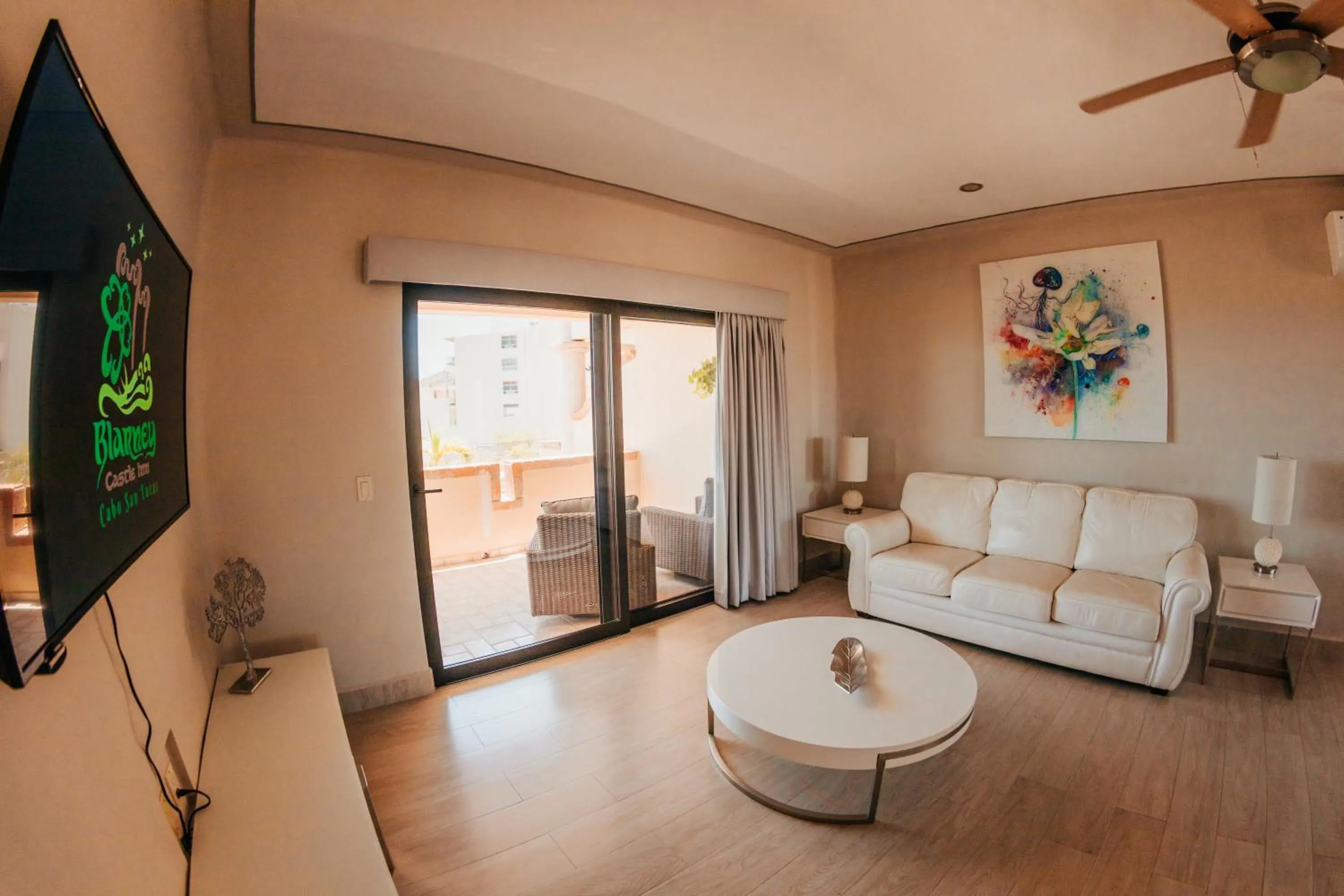 Deluxe Suite with Sea View in Castillo Blarney Inn