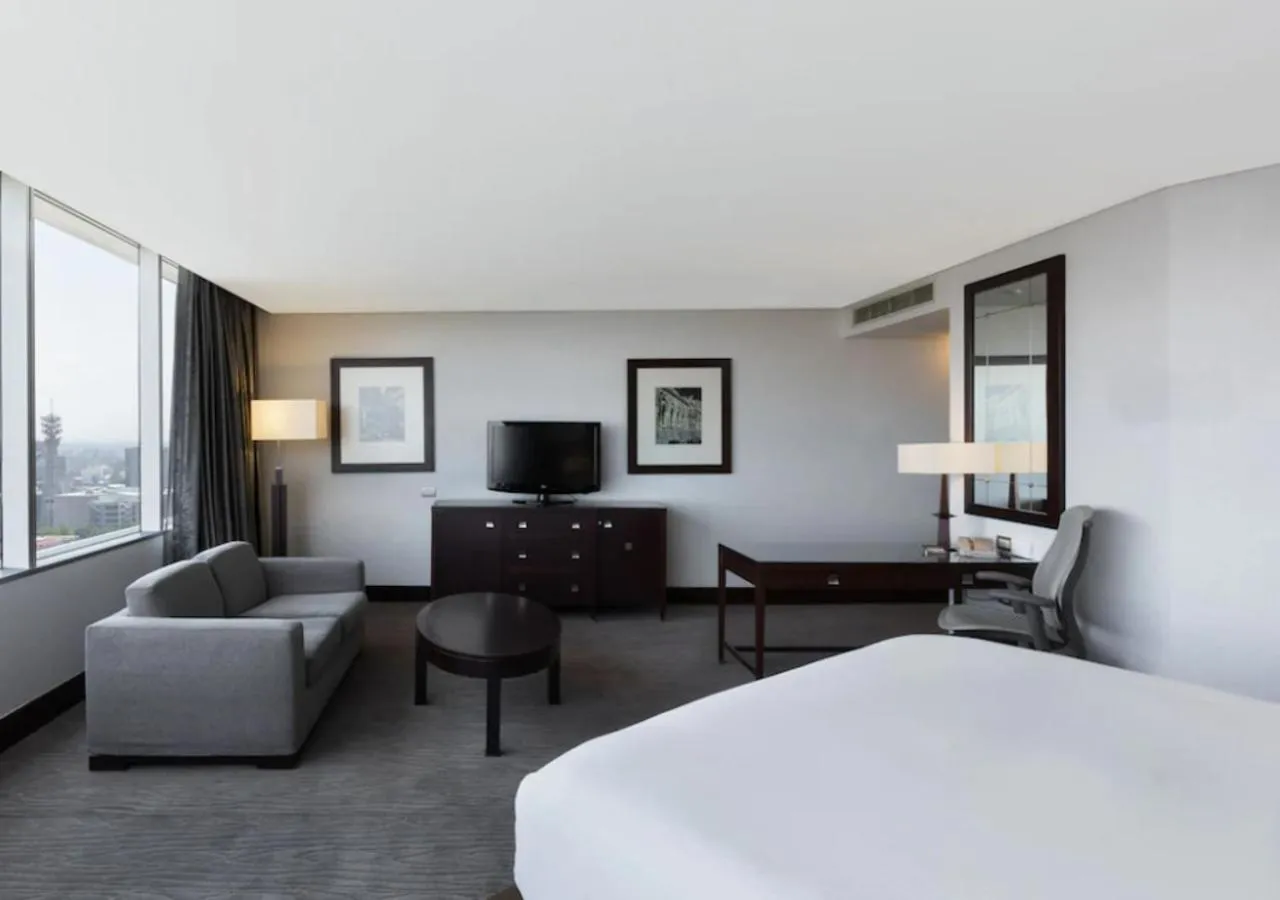 Standard Junior King Suite - single occupancy in Hilton Mexico City Reforma