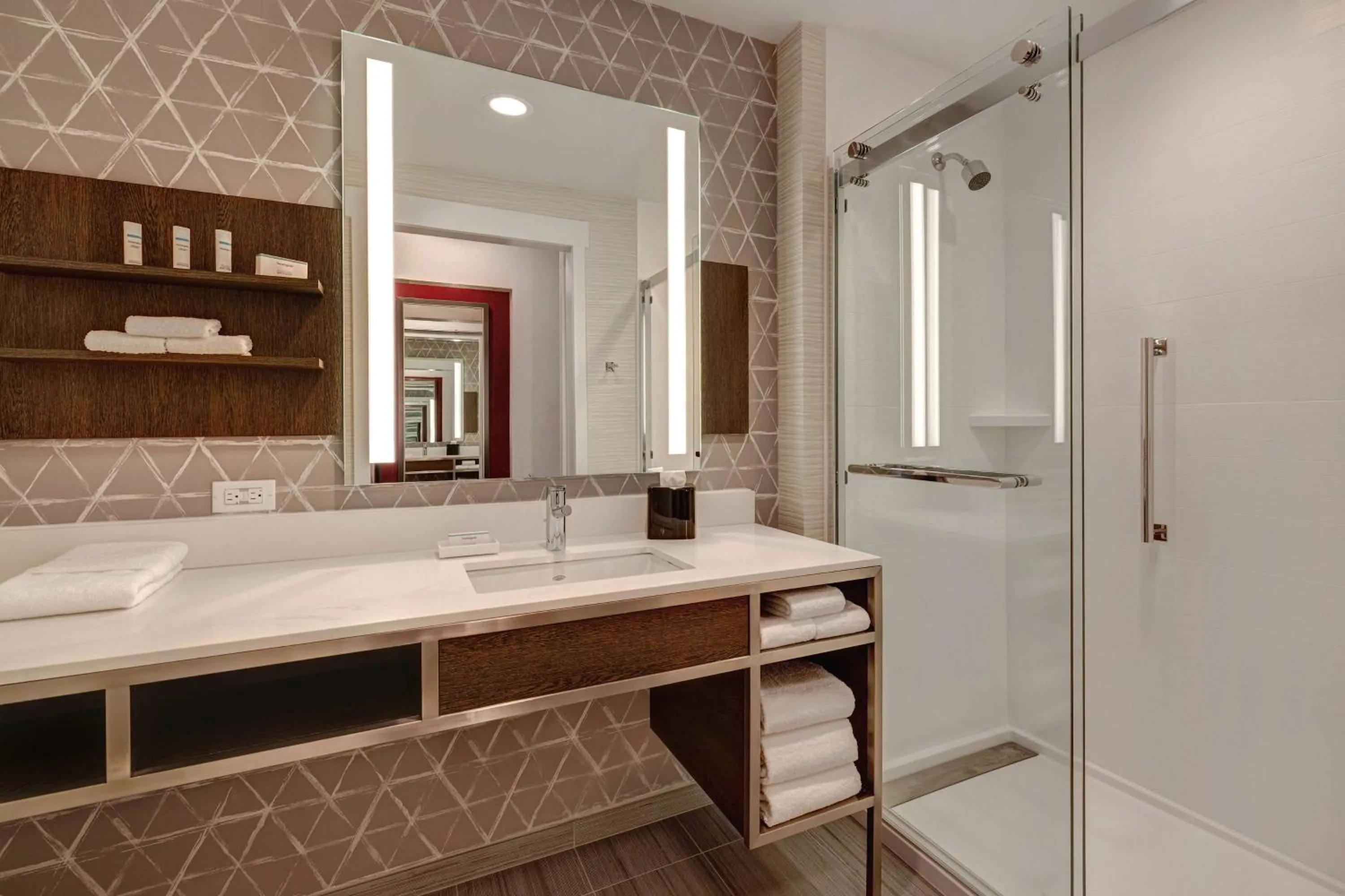 Corner Queen Room with Two Queen Beds in Hilton Garden Inn Temecula