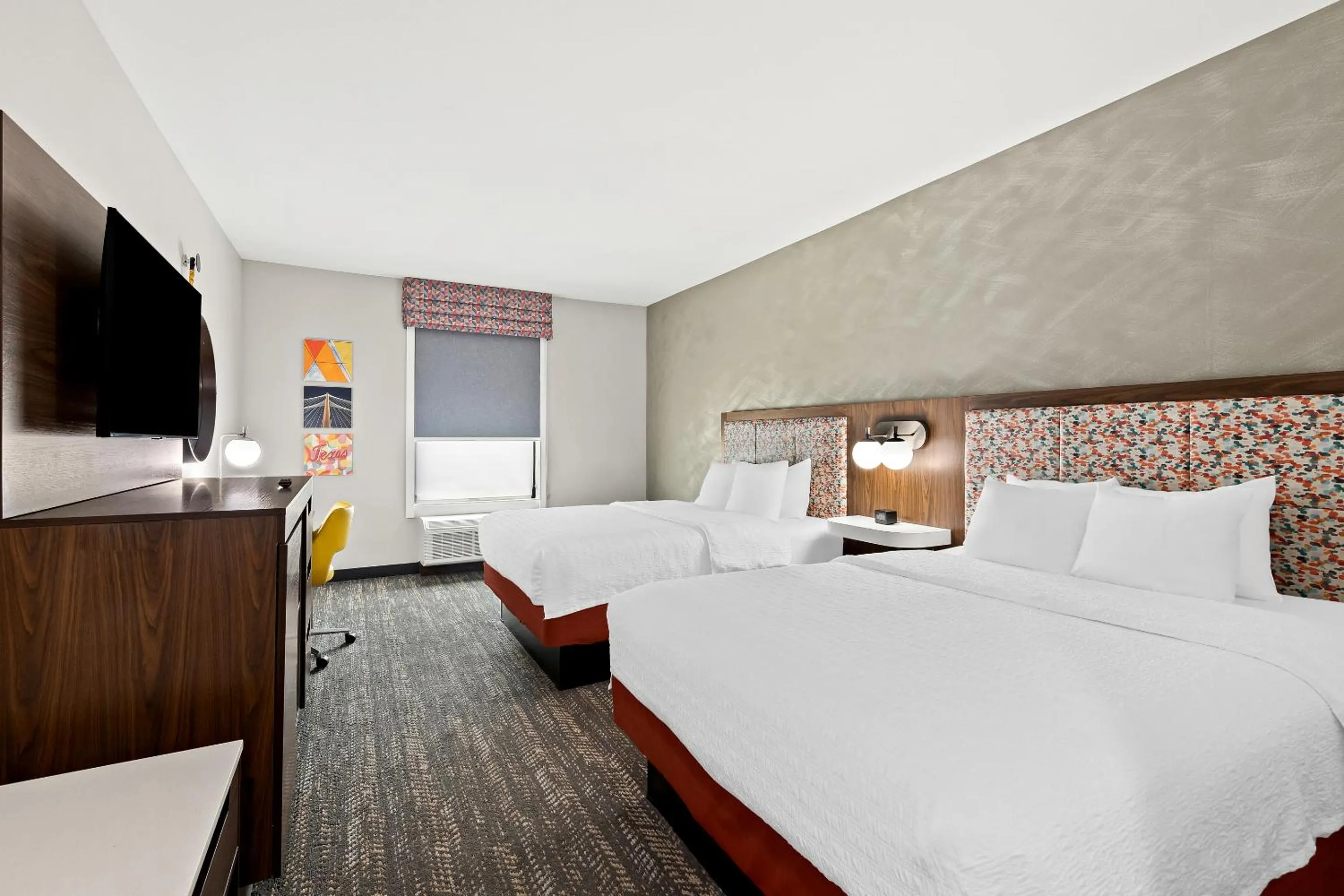 Queen Room with Two Queen Beds - Hearing Access/Non-Smoking in Hampton Inn Longview