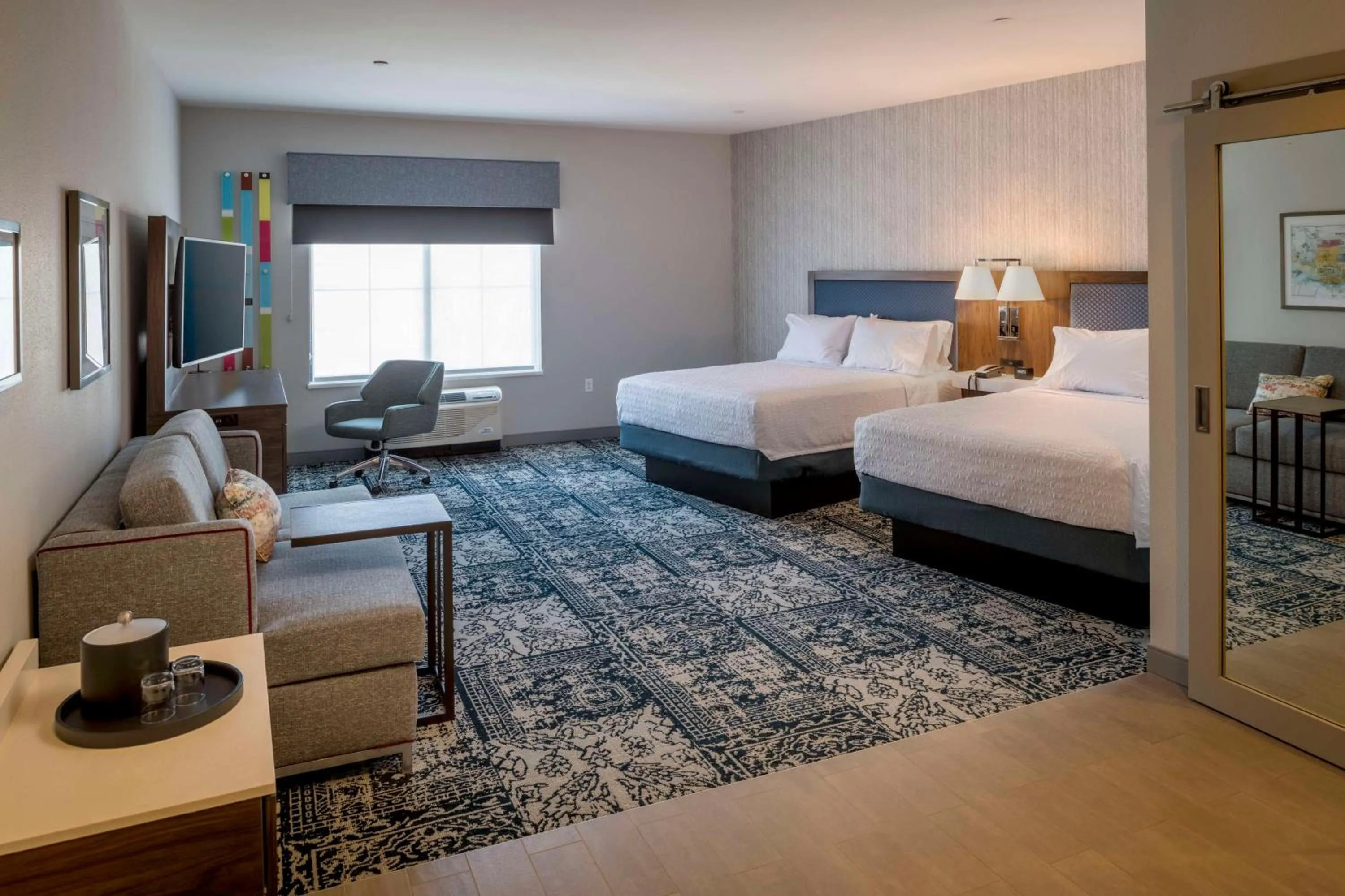 Studio with Two Queen Beds and Bath Tub - Mobility and Hearing Access/Non-Smoking in Hampton Inn & Suites Huntington Downtown, Ny