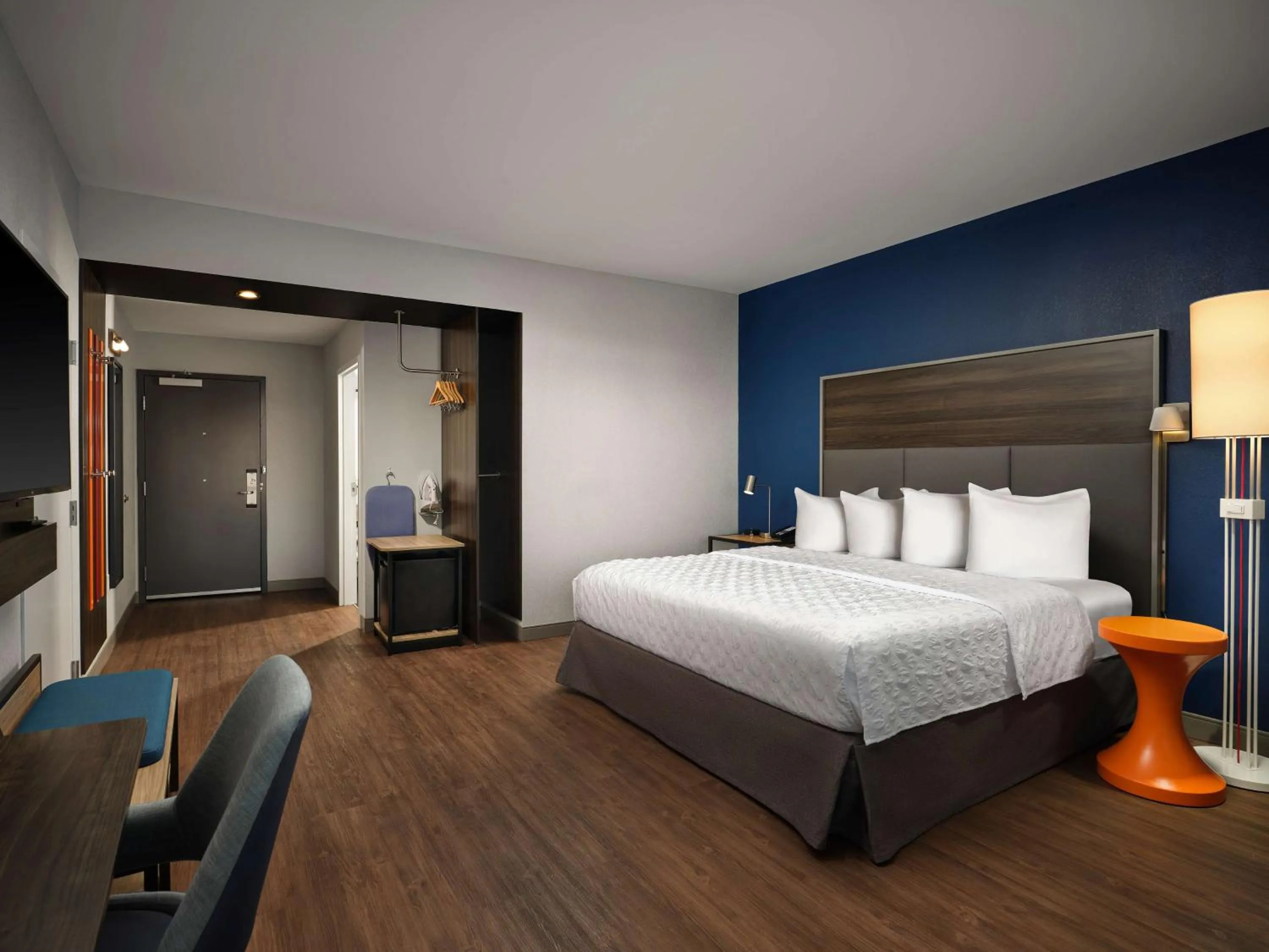 King Room with Bath Tub - Mobility Access in Tru By Hilton Tupelo, Ms