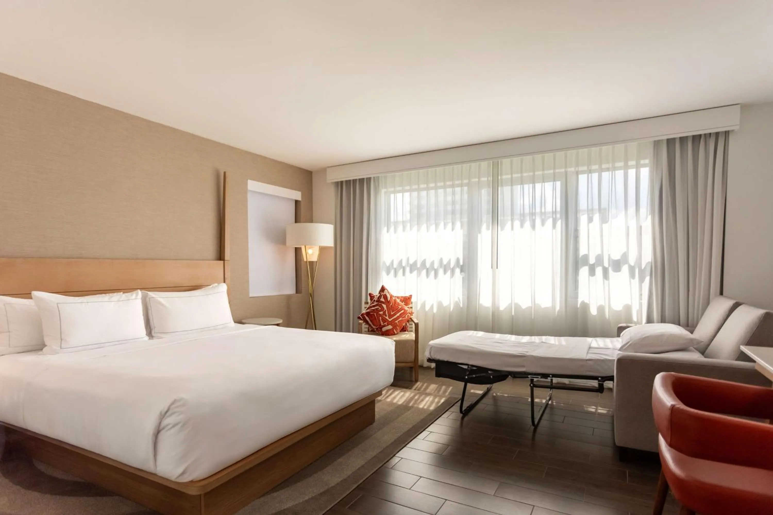 Corner King Room with City View in Hilton Cabana Miami Beach Resort