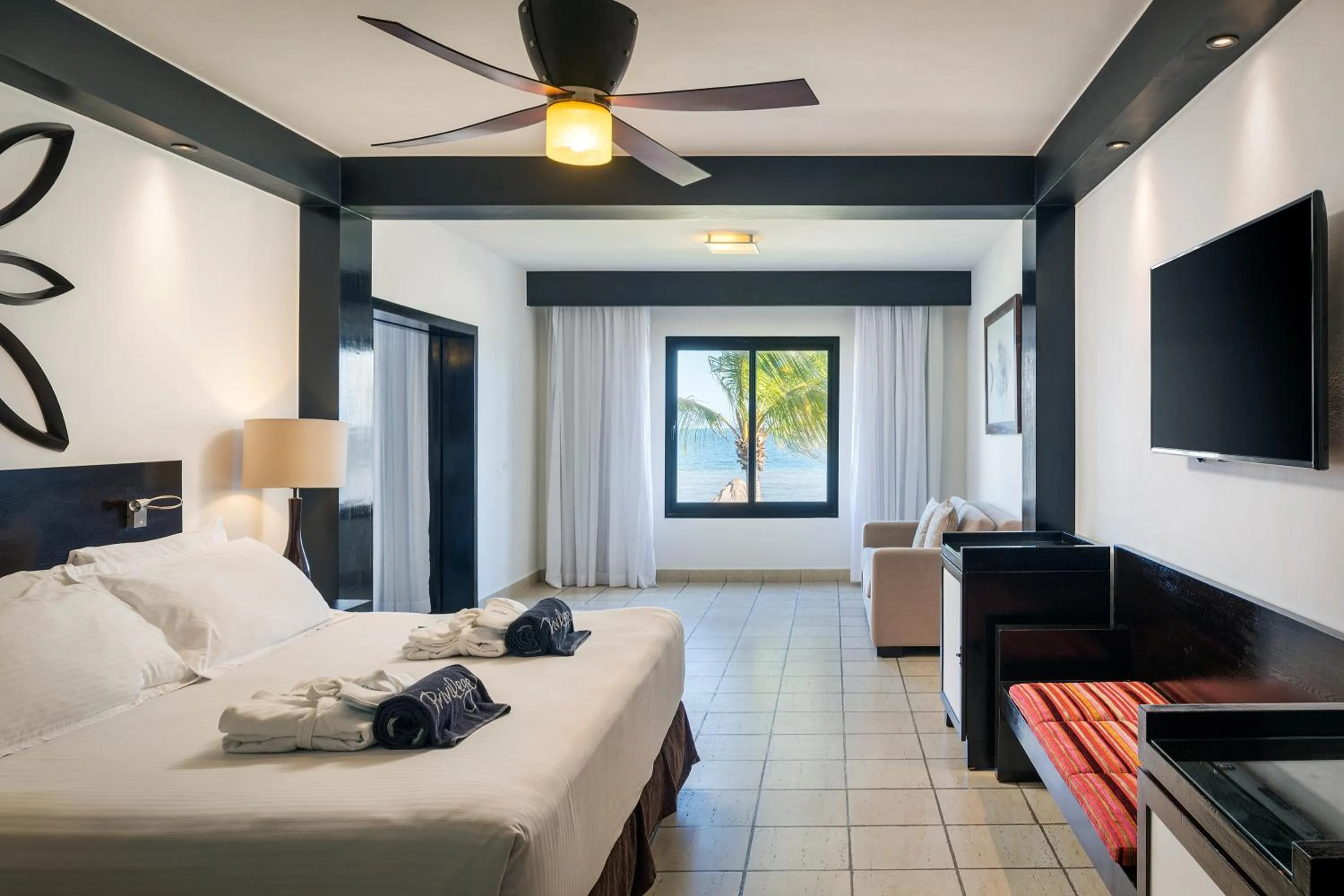 Master Suite - single occupancy in Ocean Coral & Turquesa All Inclusive