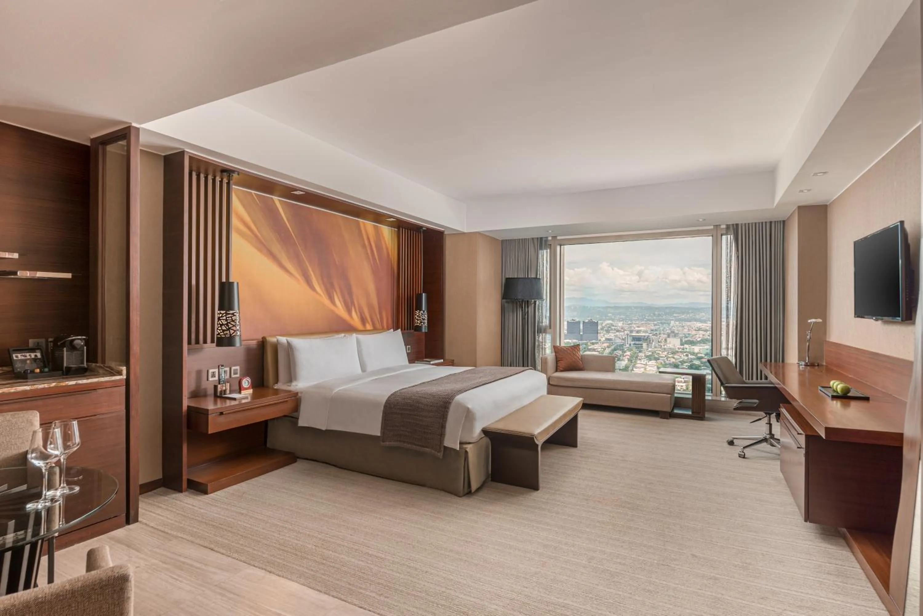 Standard King Room in Marco Polo Ortigas Manila