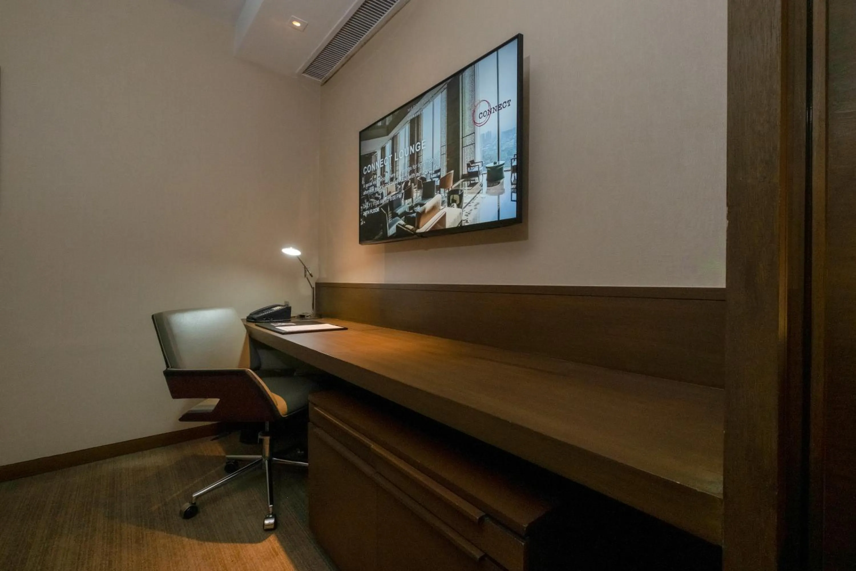 Standard King Room in Marco Polo Ortigas Manila