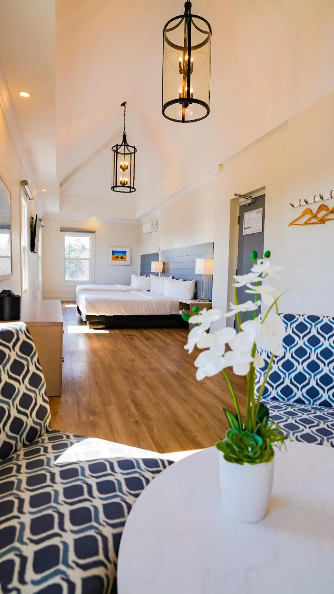 Superior Double Room in Colonial Hotel & Suites