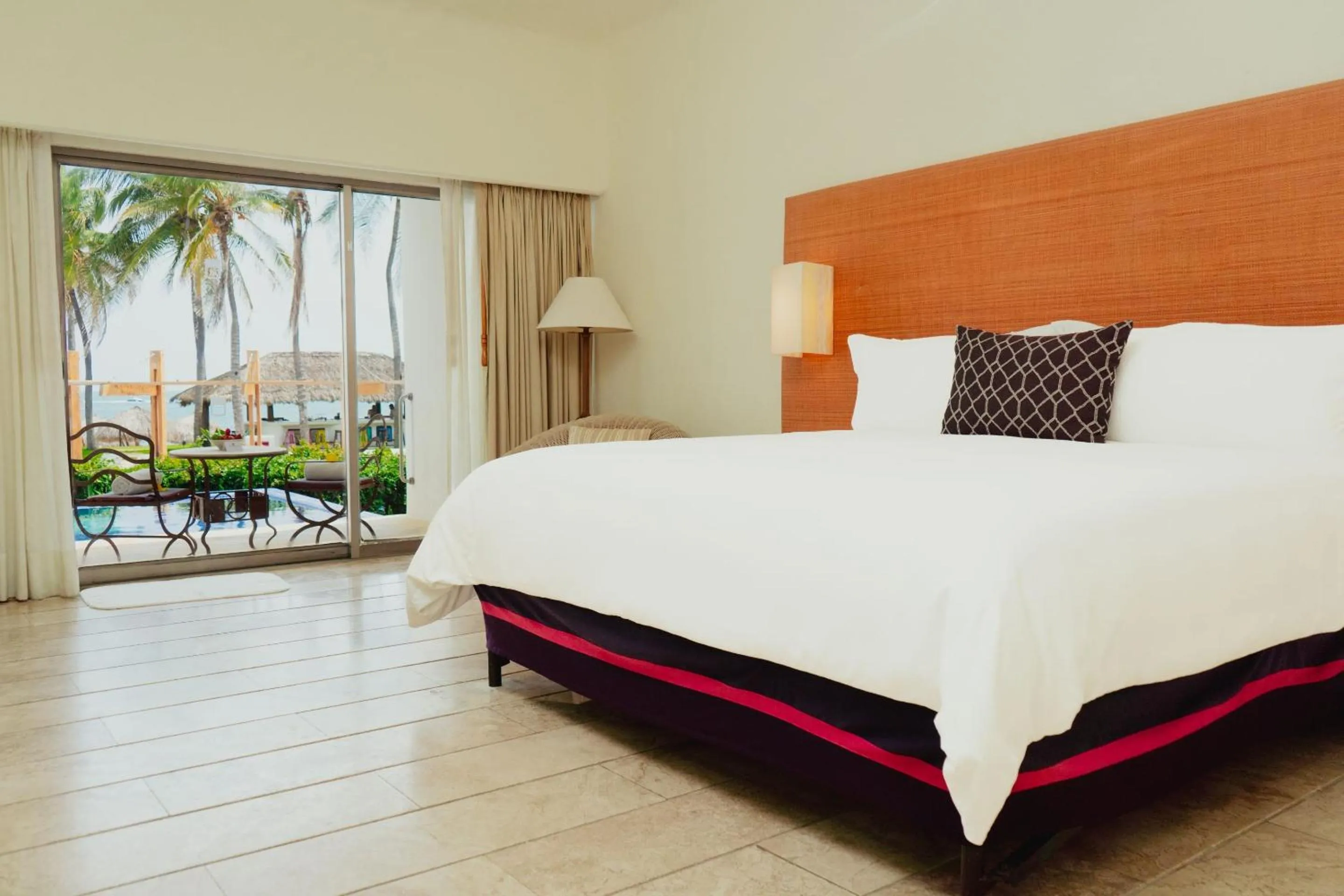 Deluxe King with Pool in Camino Real Zaashila Huatulco