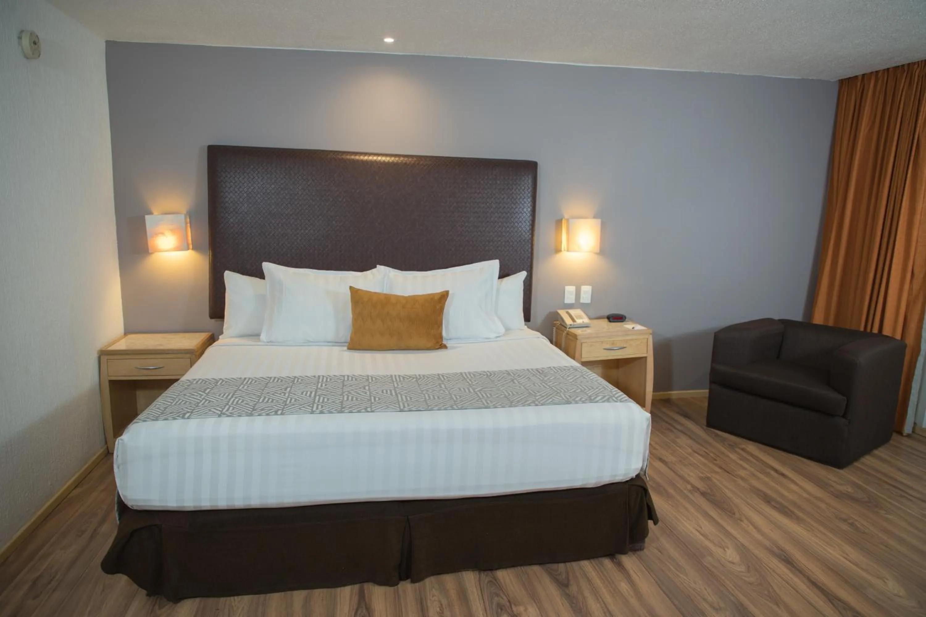 King Room in Sevilla Palace