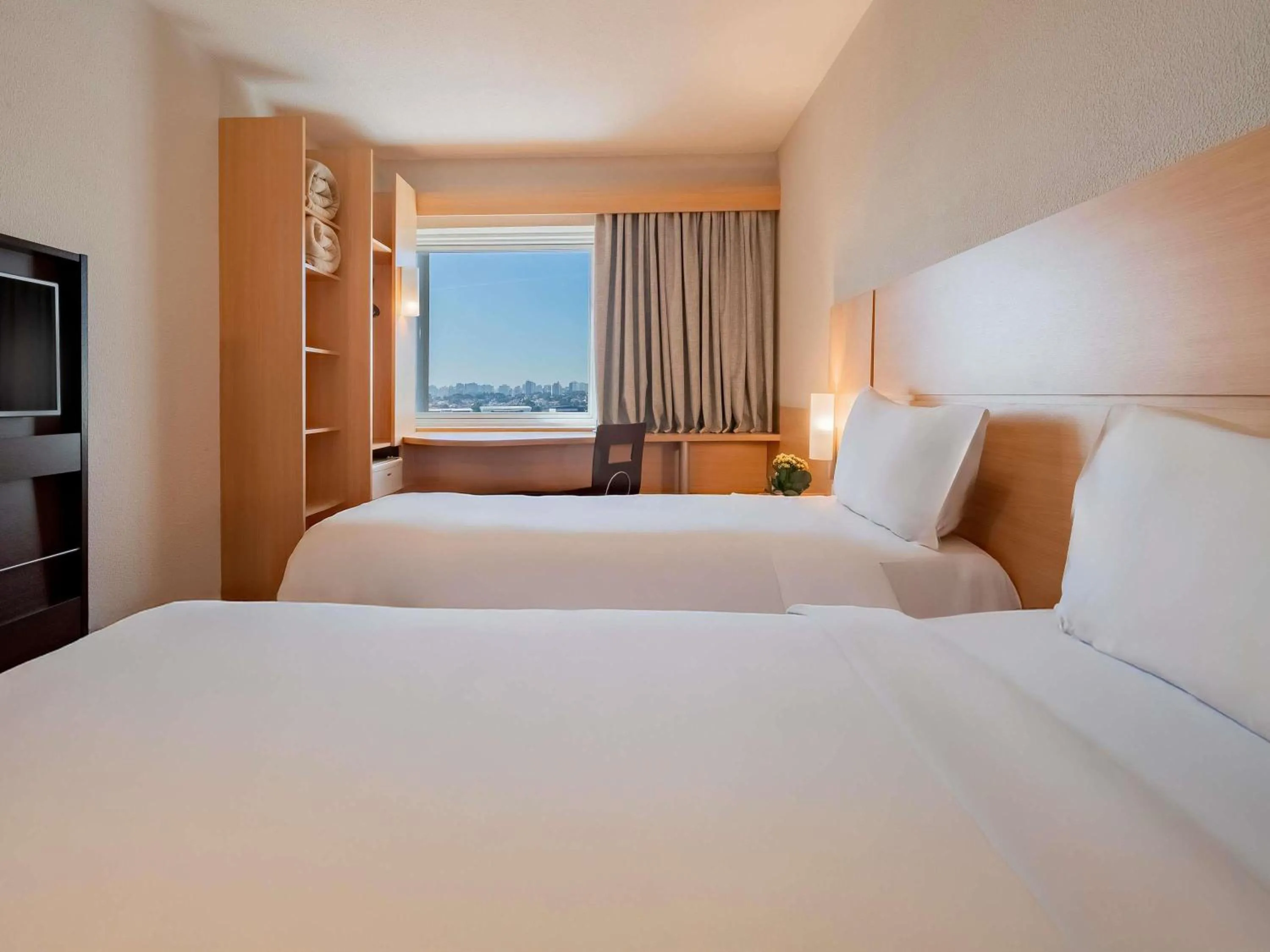 Standard Twin Room in ibis Sao Paulo Congonhas