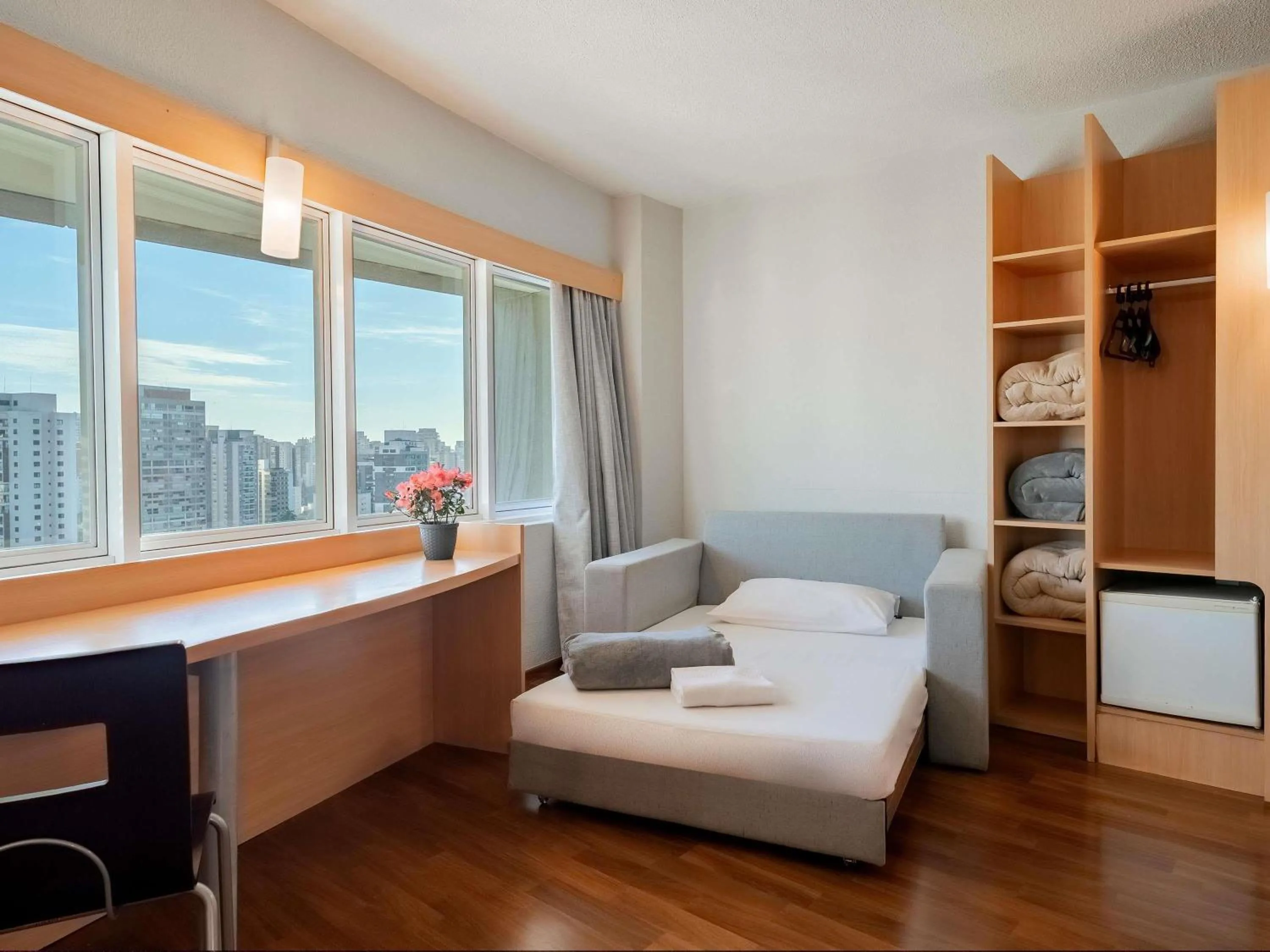 Family Room with Double Bed, Single Bed and Sofa Bed - single occupancy in ibis Sao Paulo Congonhas