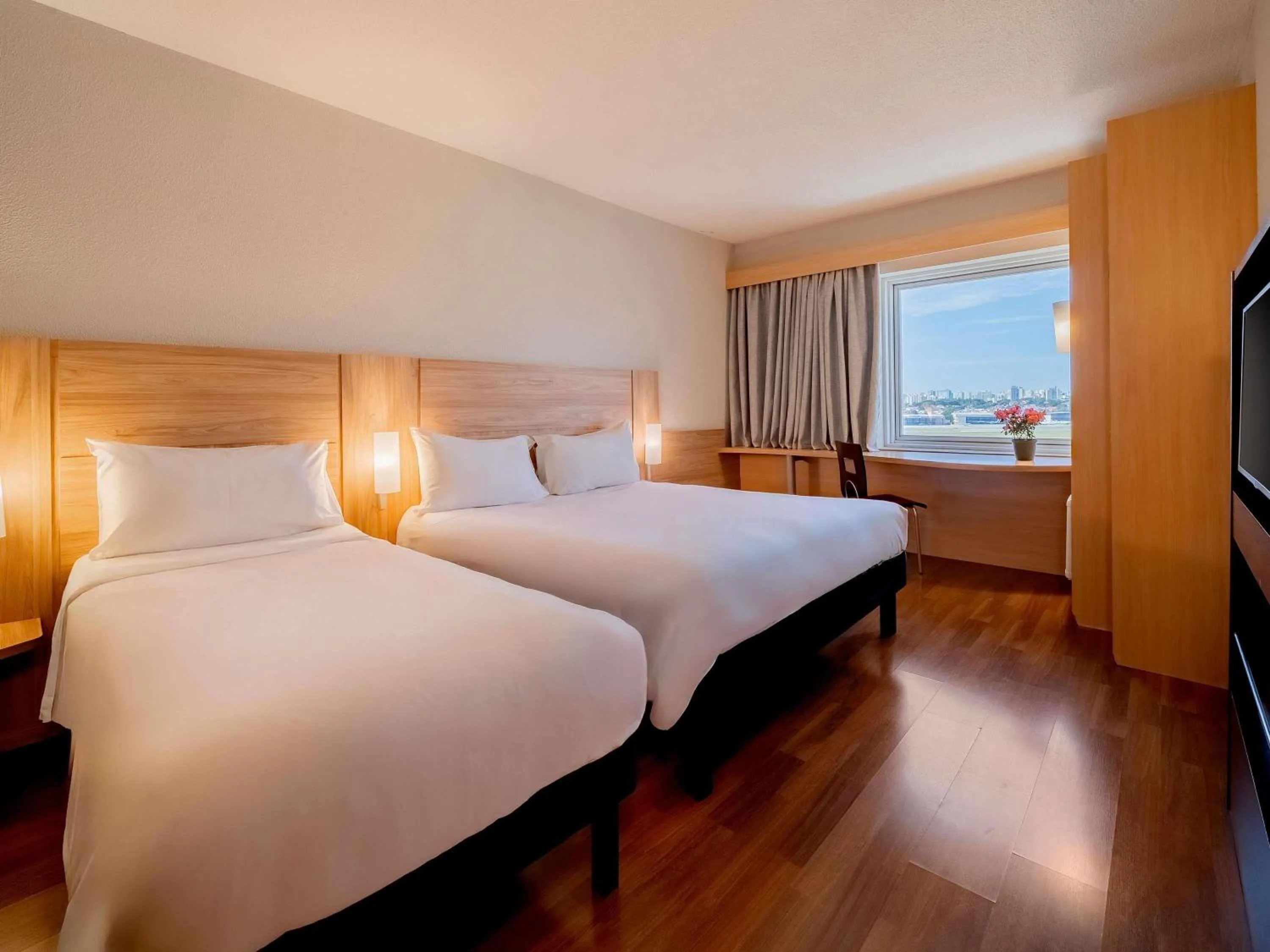 Standard Room with One Double Bed and One Single Bed - single occupancy in ibis Sao Paulo Congonhas