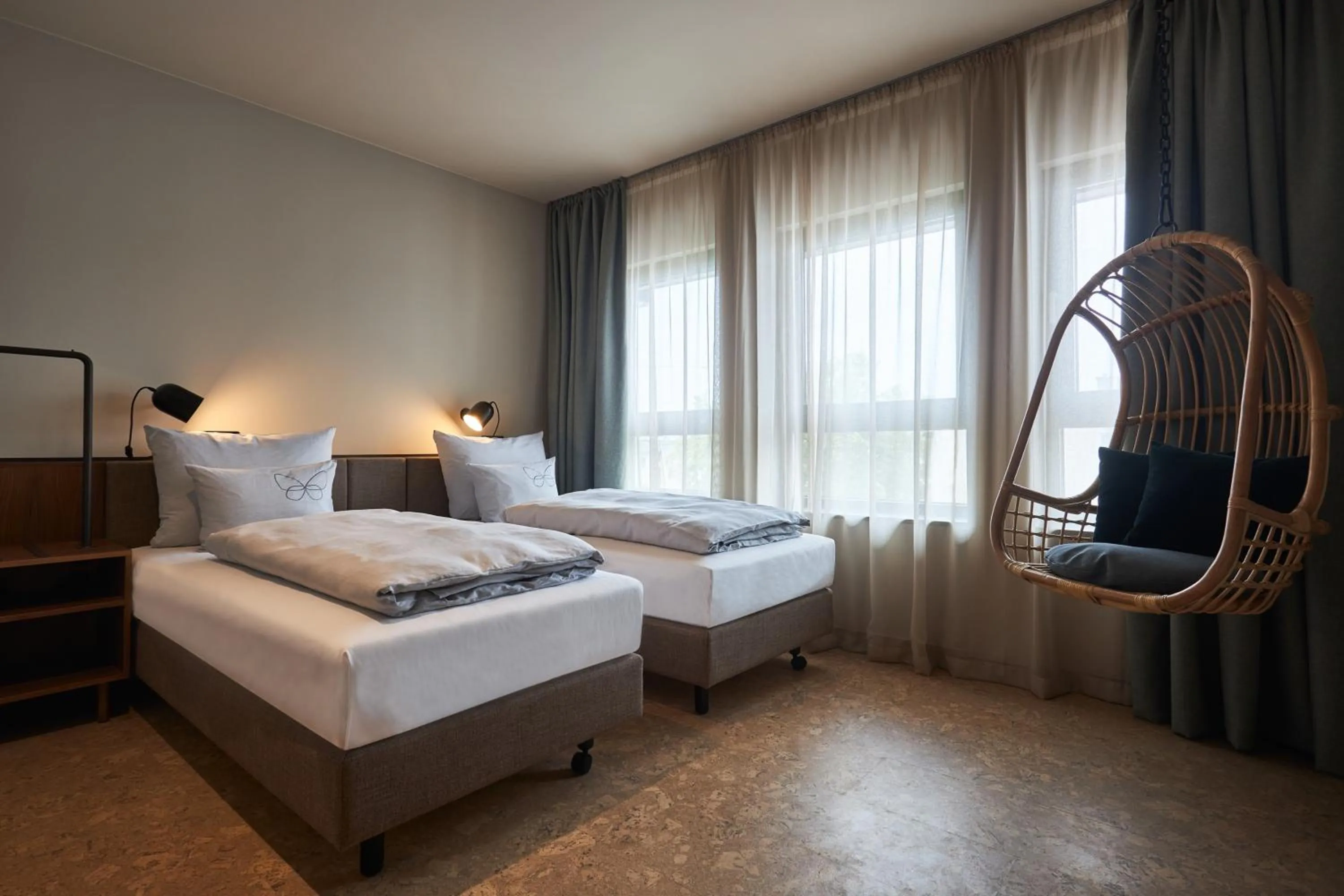 Twin Room - Disability Access in Cocoon Salzburg