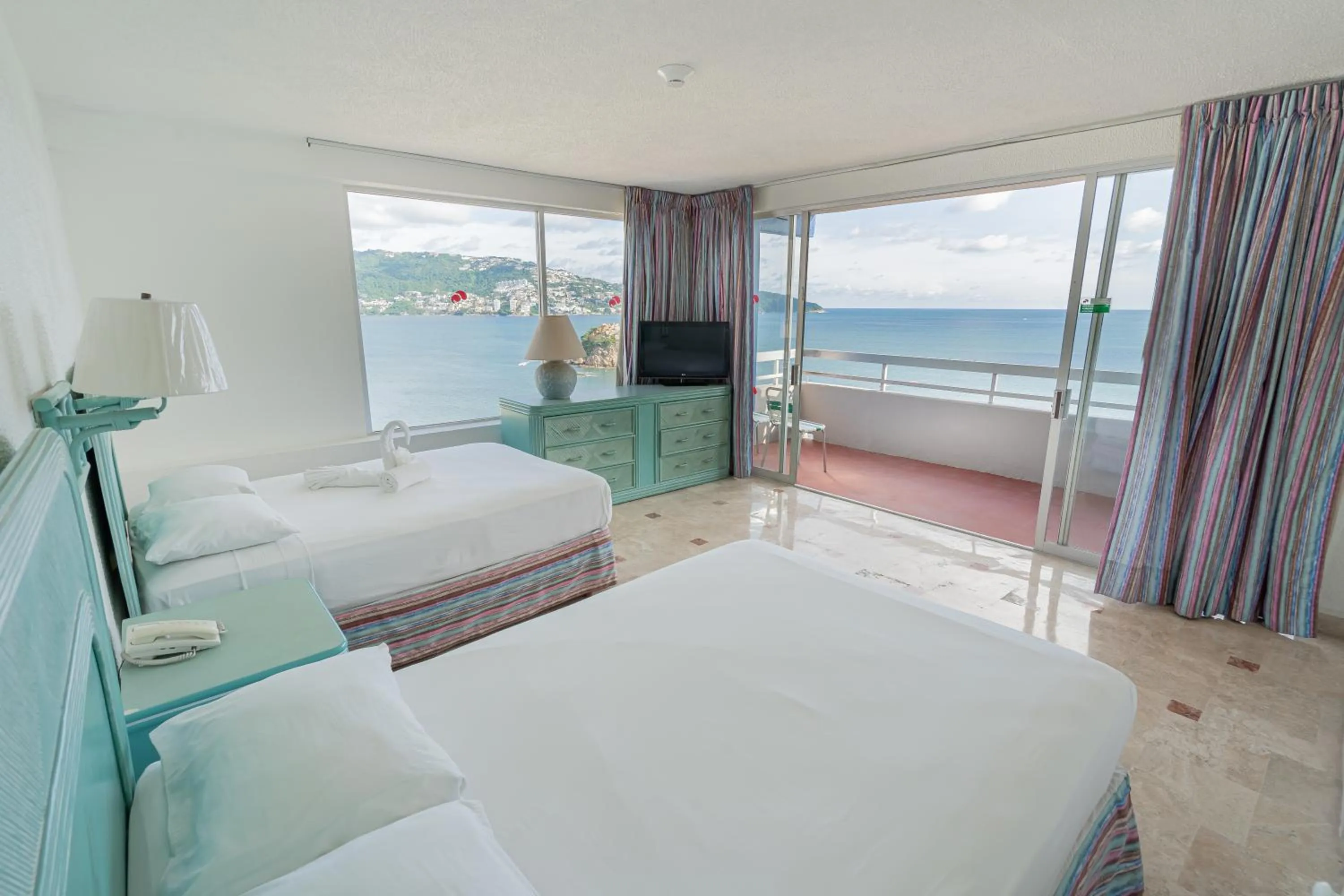 Suite with Sea View in Playa Suites Acapulco