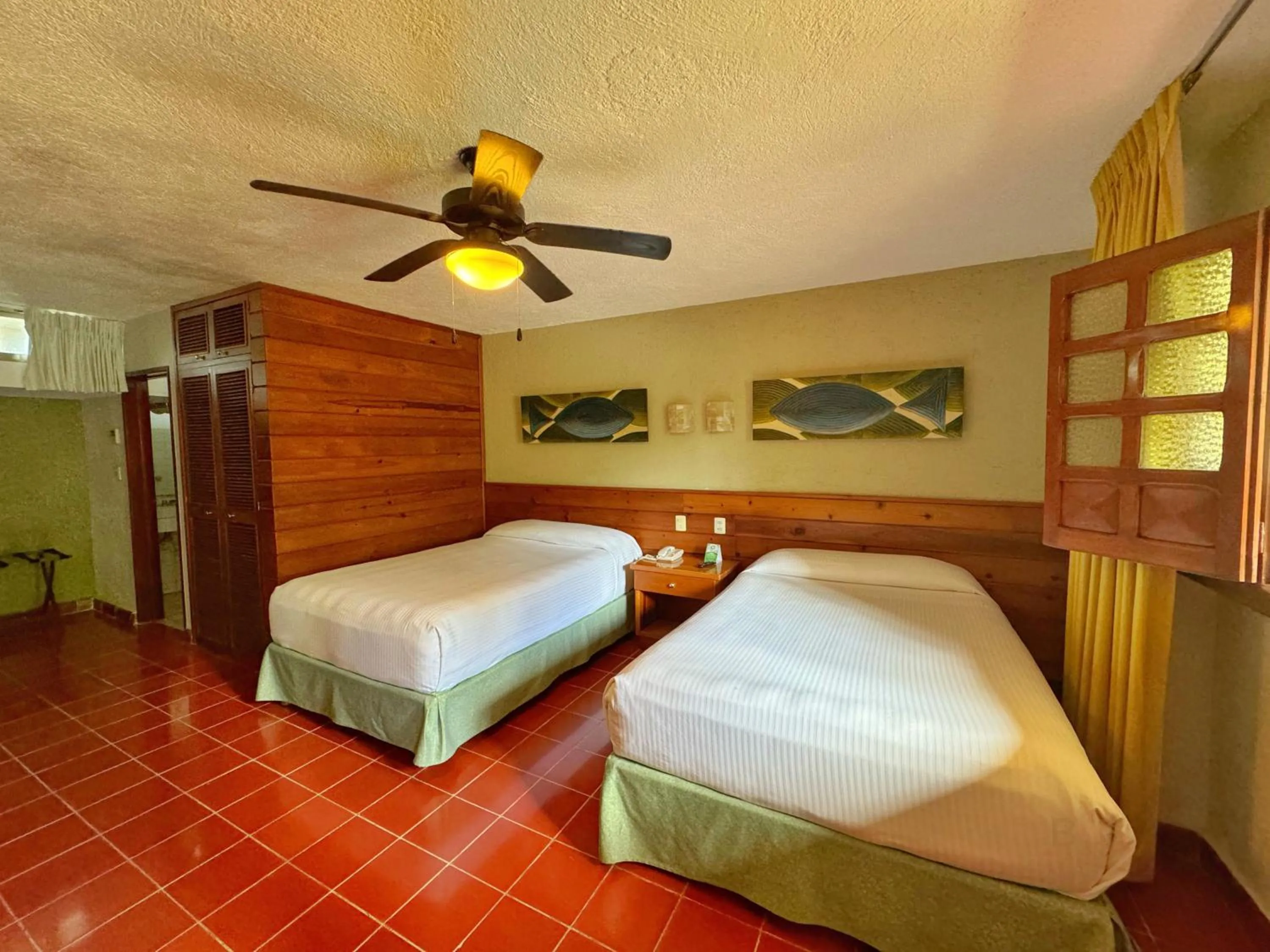 Double Room with Two Double Beds in Suites Colonial