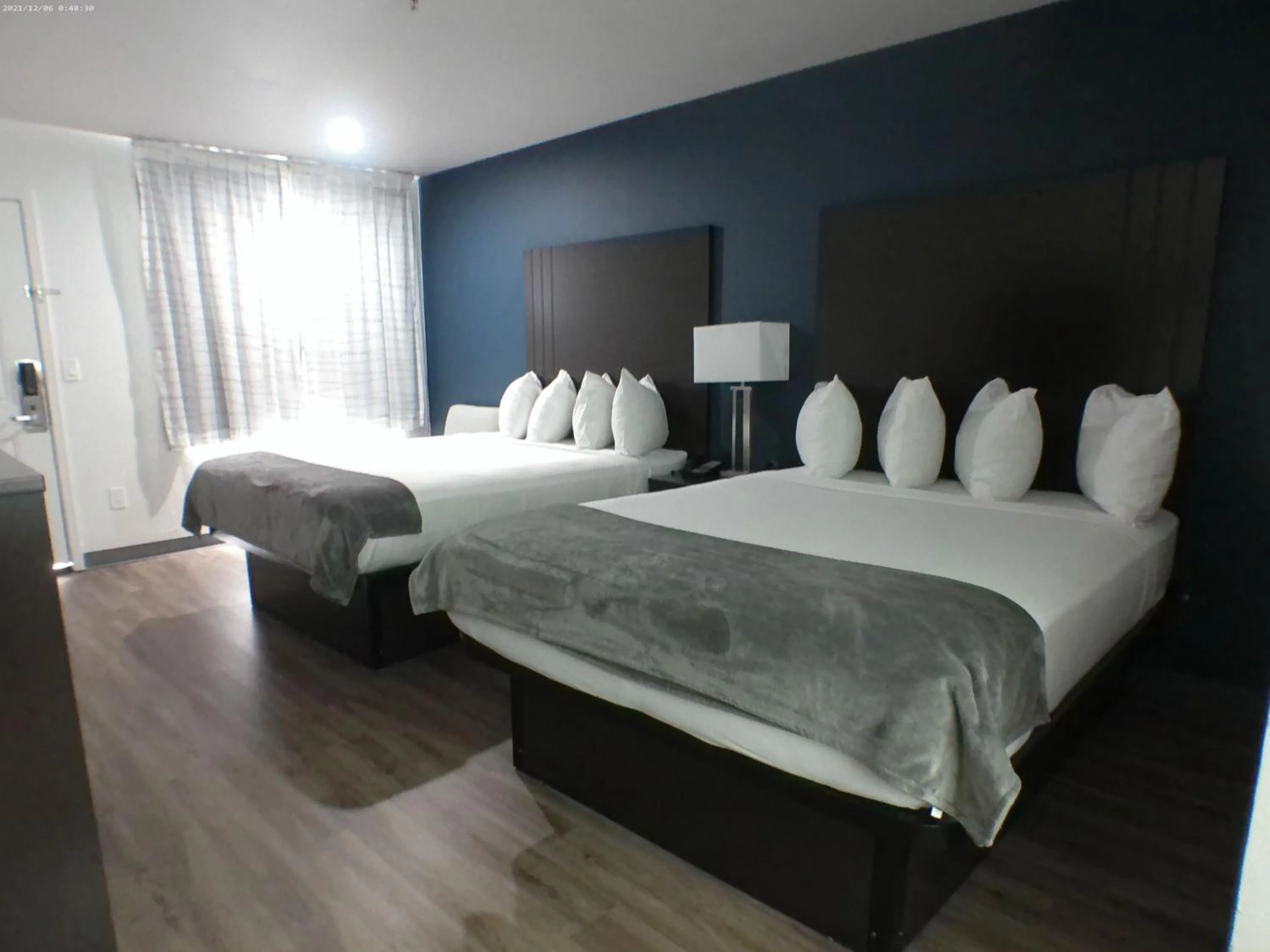 Standard Queen Room in GreenTree Inn of Holbrook, AZ