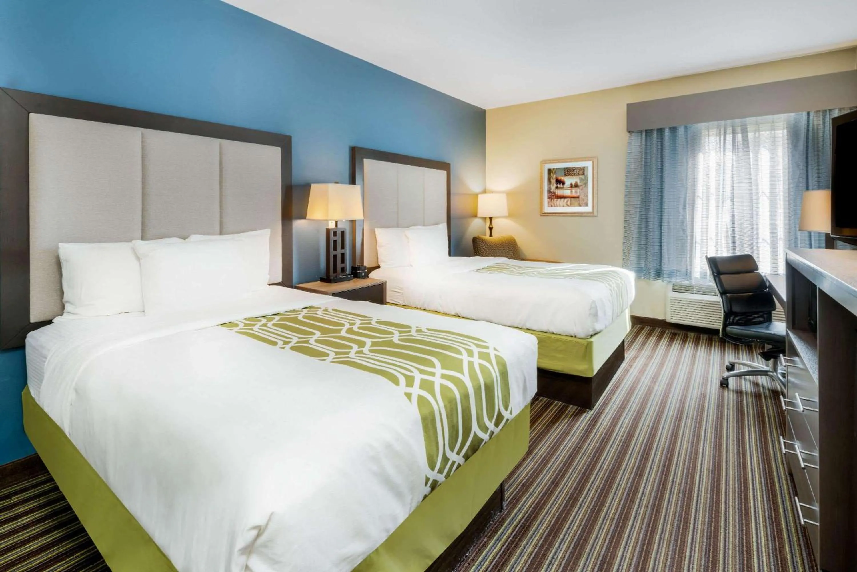 Queen Room with Two Queen Beds - Non-Smoking in La Quinta Inn & Suites by Wyndham Broussard - Lafayette Area