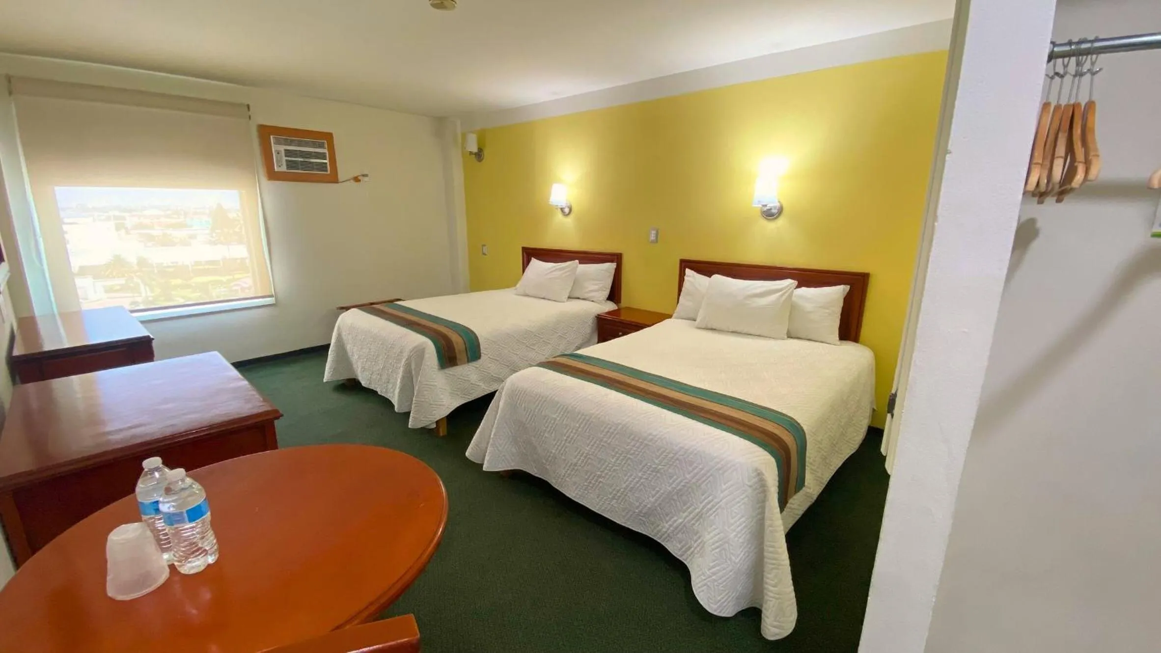 Double Room with Two Double Beds in Hotel Enterprise Inn Poliforum
