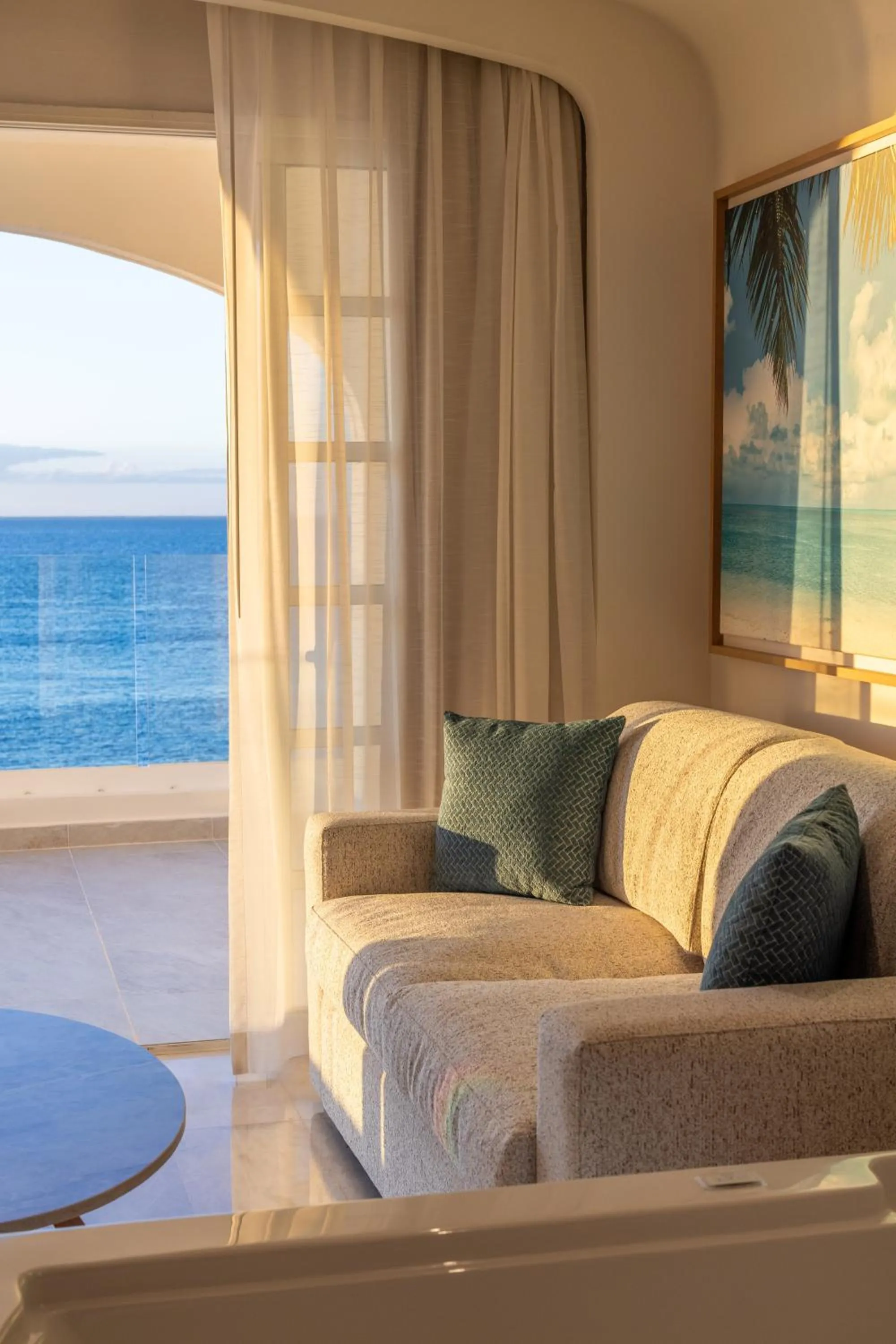 Superior Honeymoon Suite Ocean Front- King Size Bed in Cozumel Palace-All Inclusive